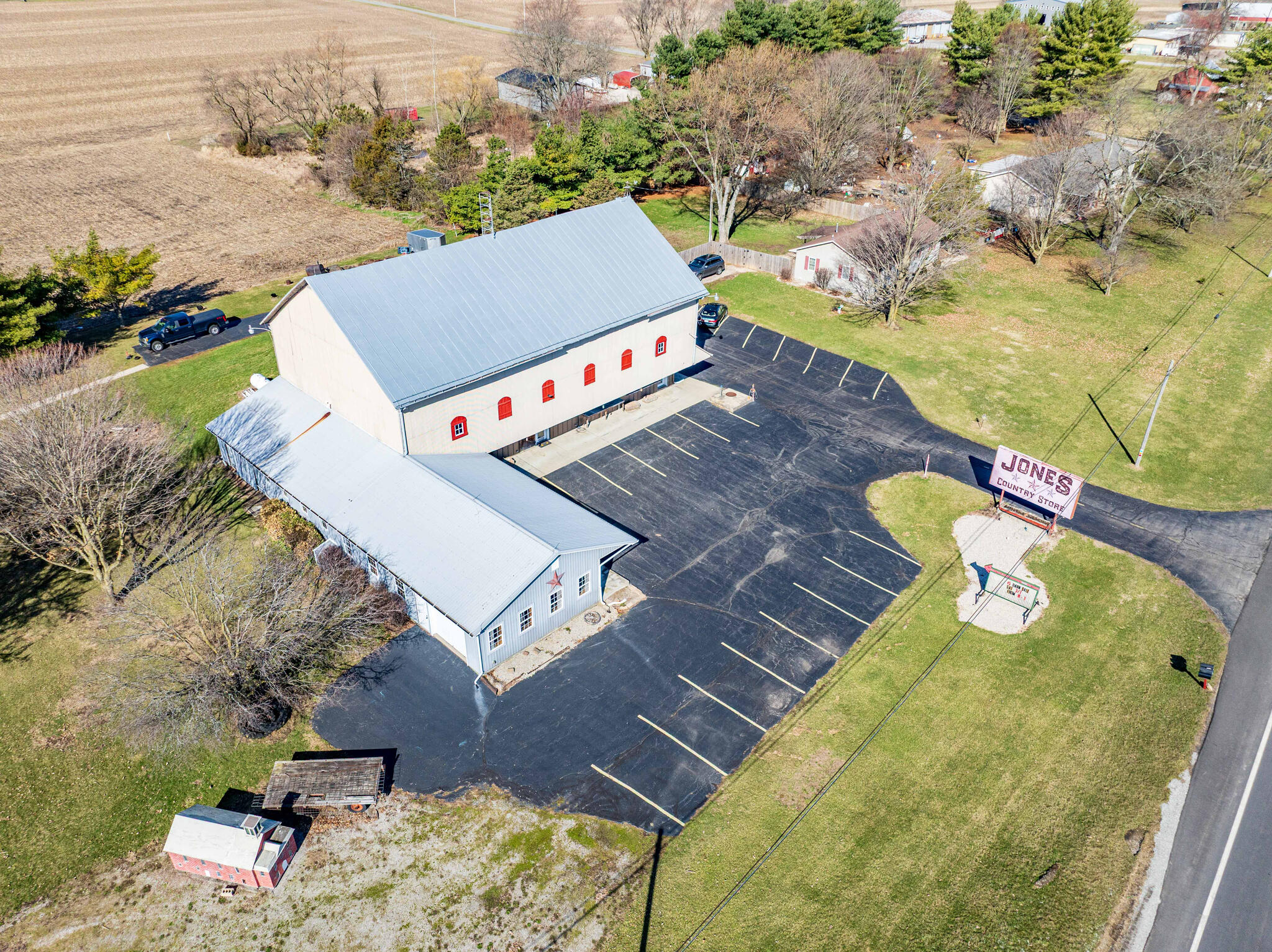 8724 US Highway 68 N