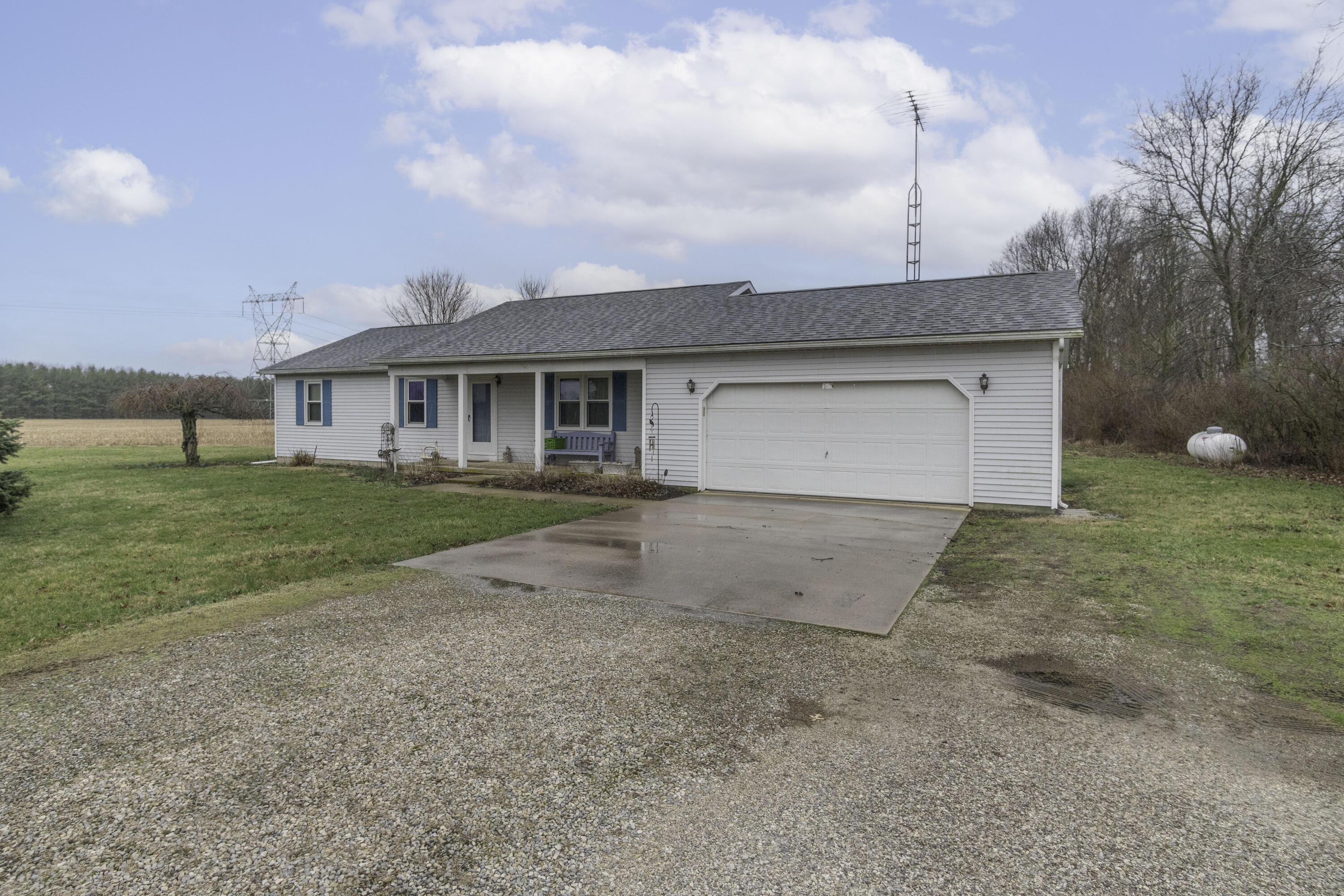 18110 Deam Road Property Photo 4