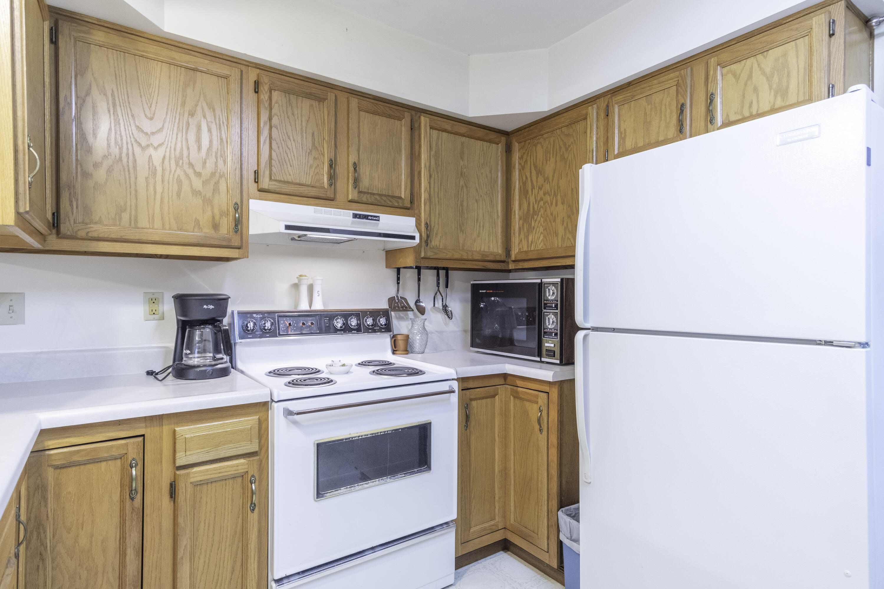18110 Deam Road Property Photo 10