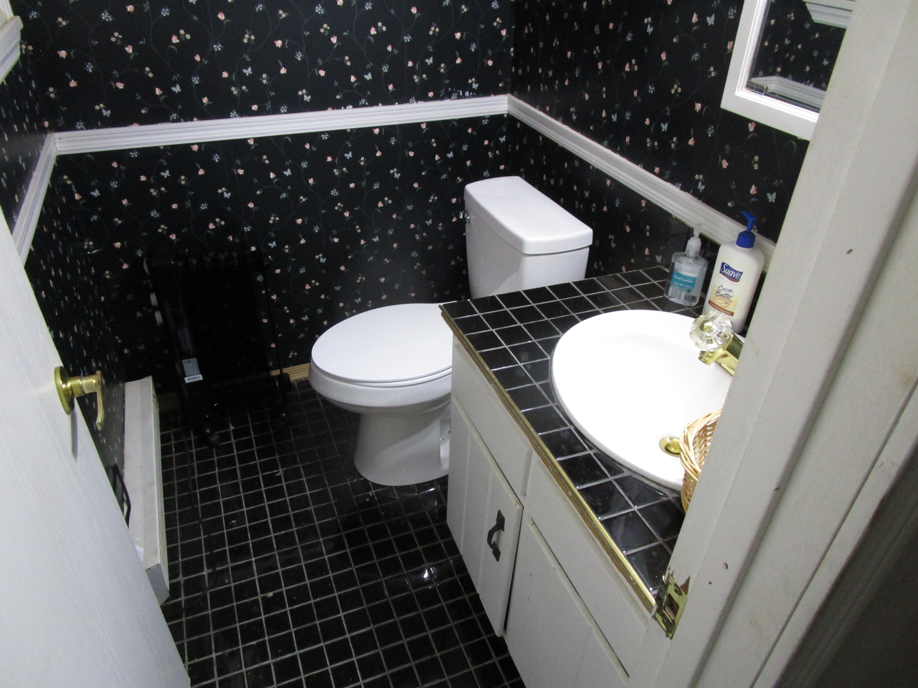 4954 E County Line Road Property Photo 9