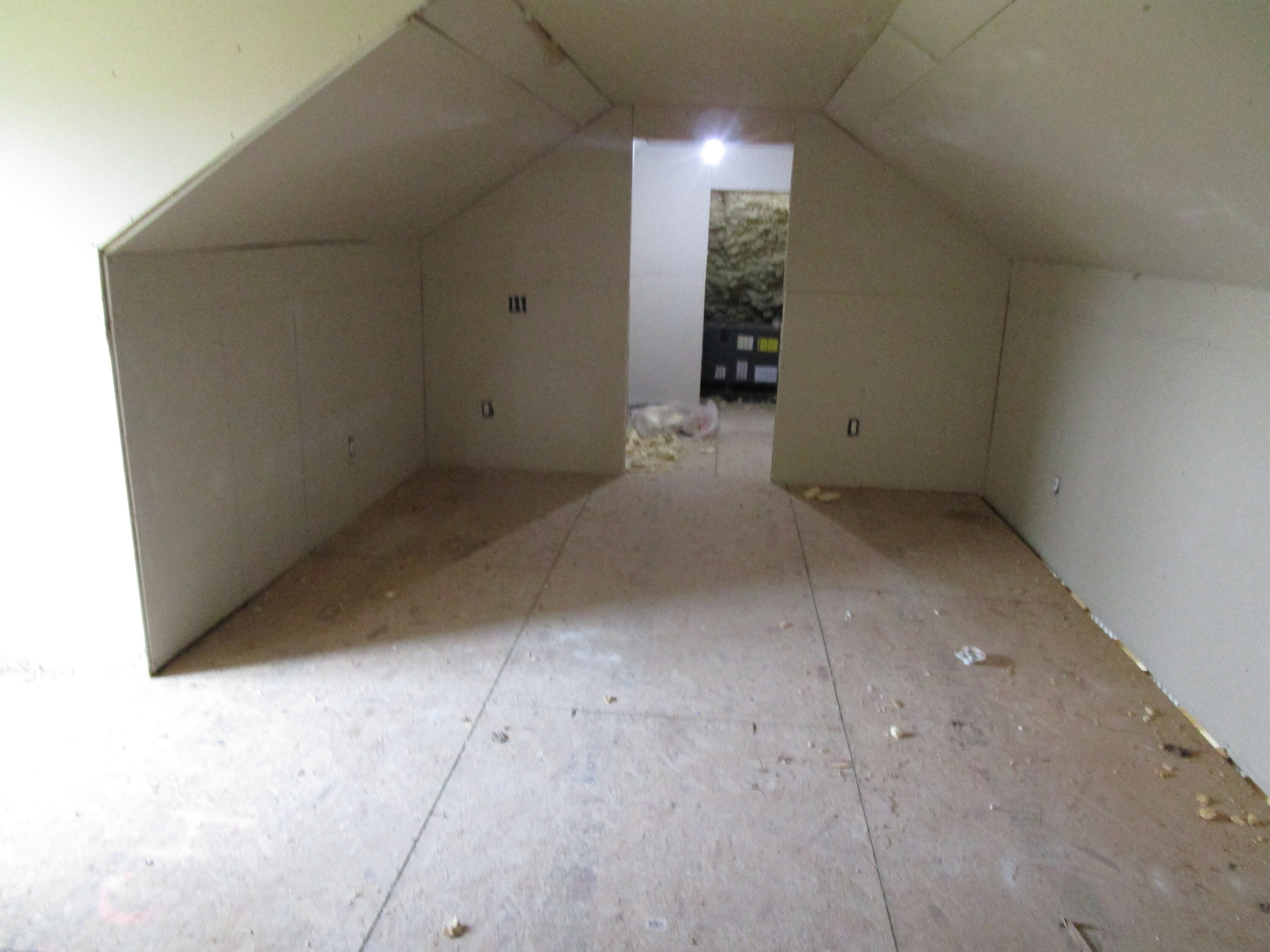 4954 E County Line Road Property Photo 18