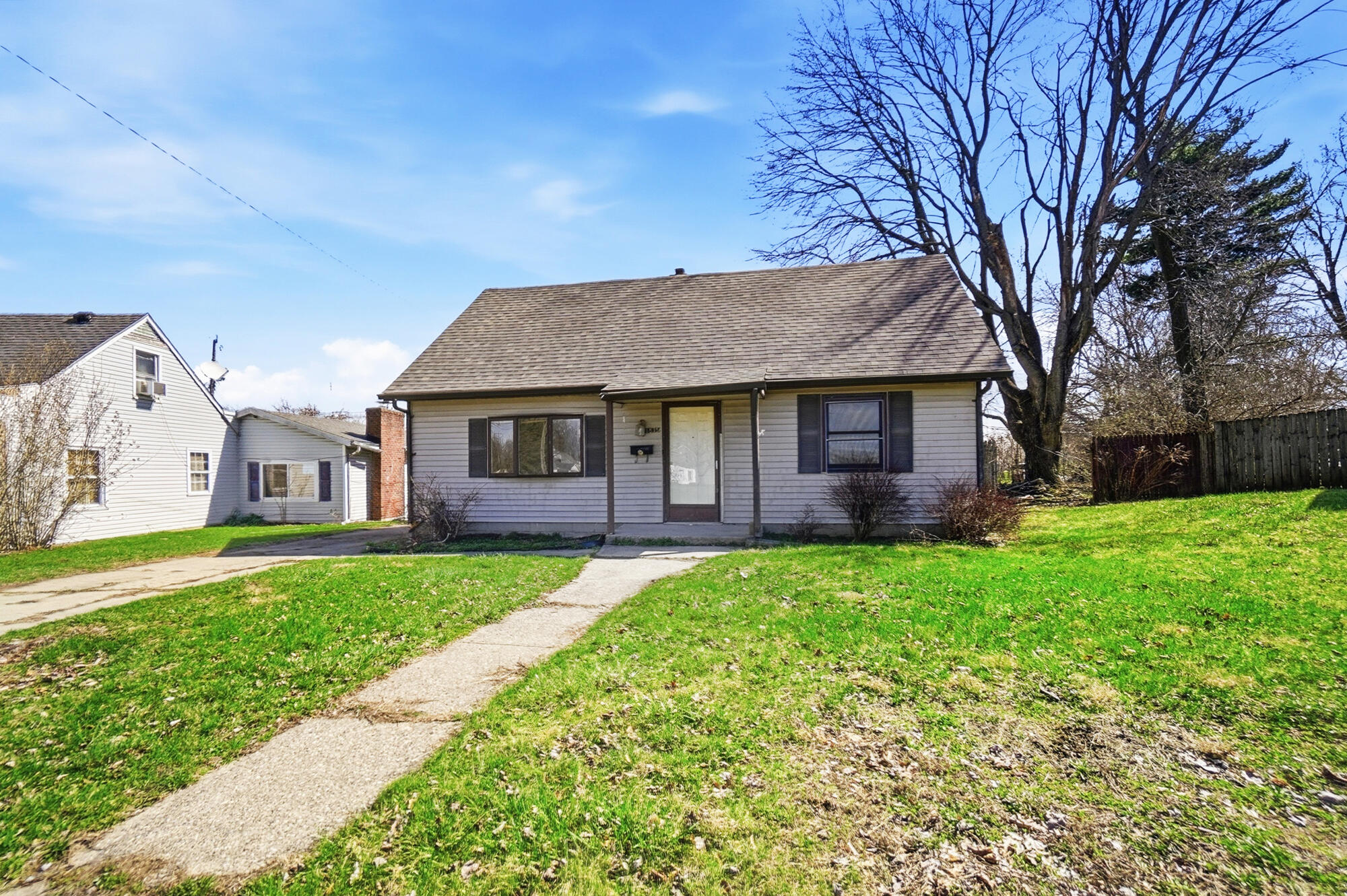 1835 S Sweetbriar Lane Property Photo 8
