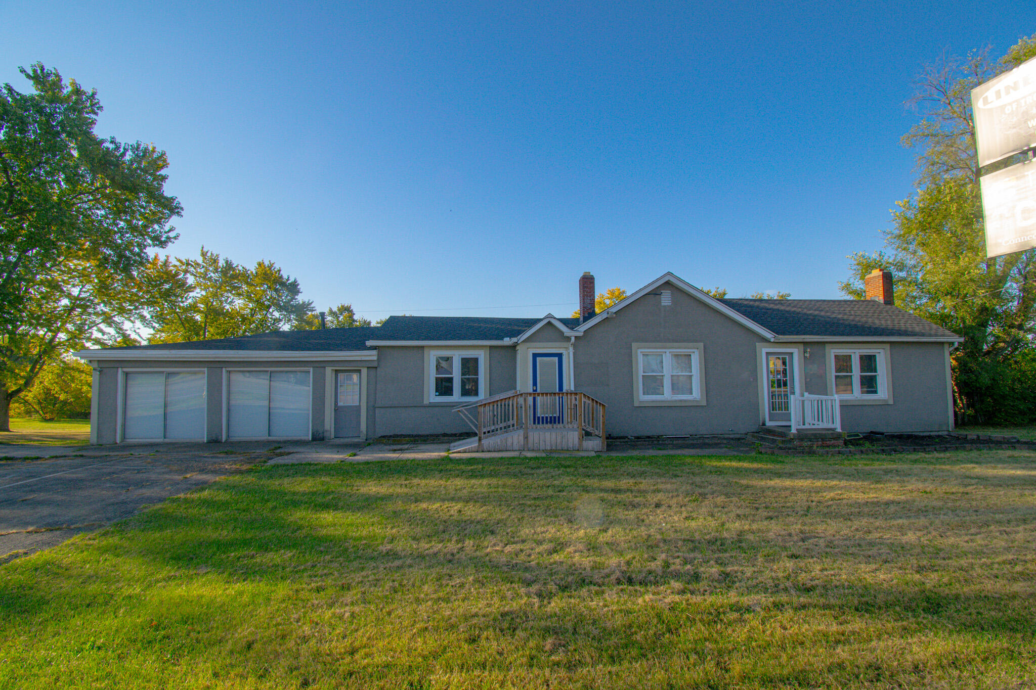 1044446 Property Photo 3
