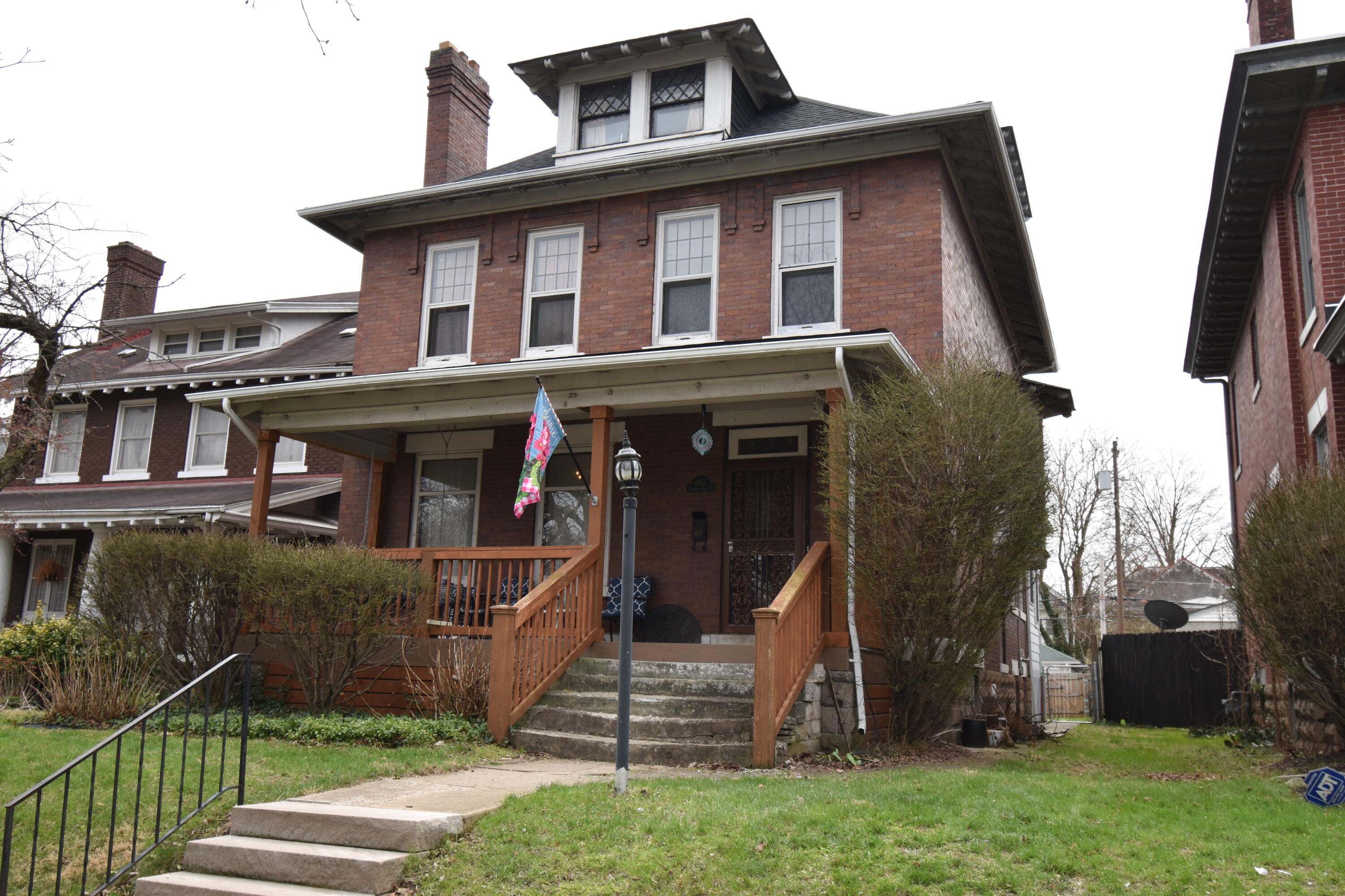 1815 S Franklin Park Property Photo 1