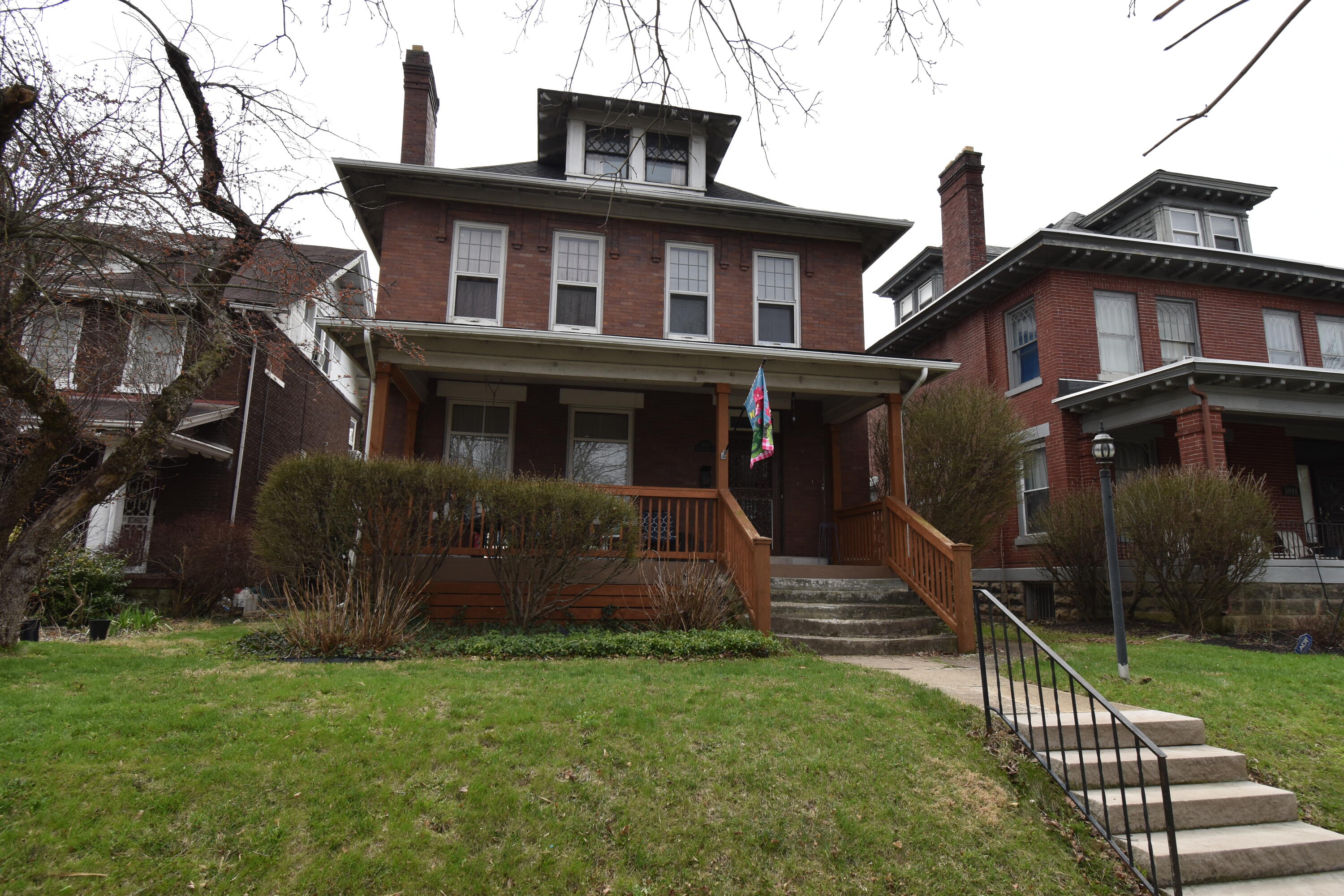 1815 S Franklin Park Property Photo 2