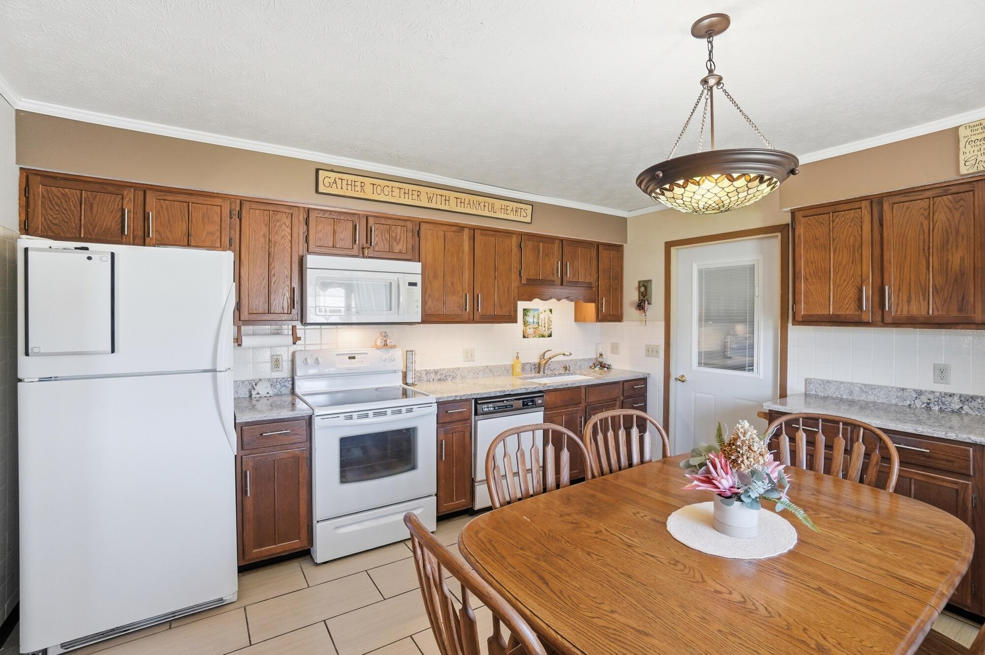 1039 Bradford Drive Property Photo 7