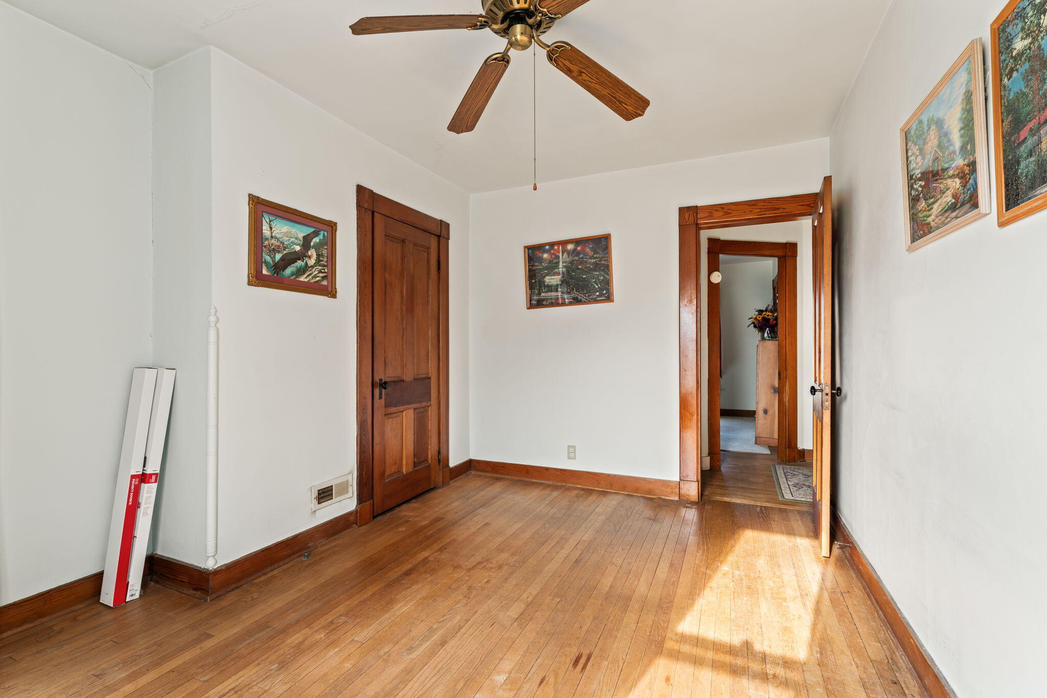 329 S Western Avenue Property Photo 20