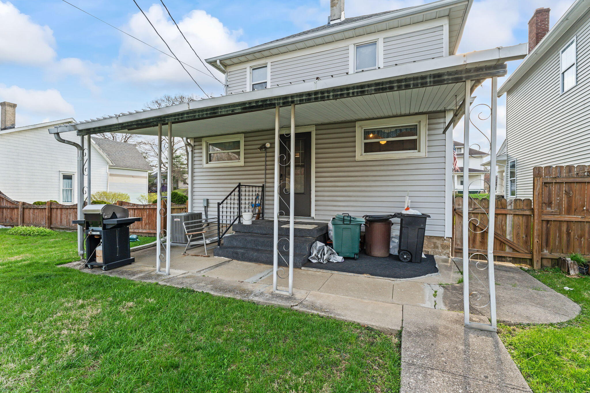329 S Western Avenue Property Photo 28