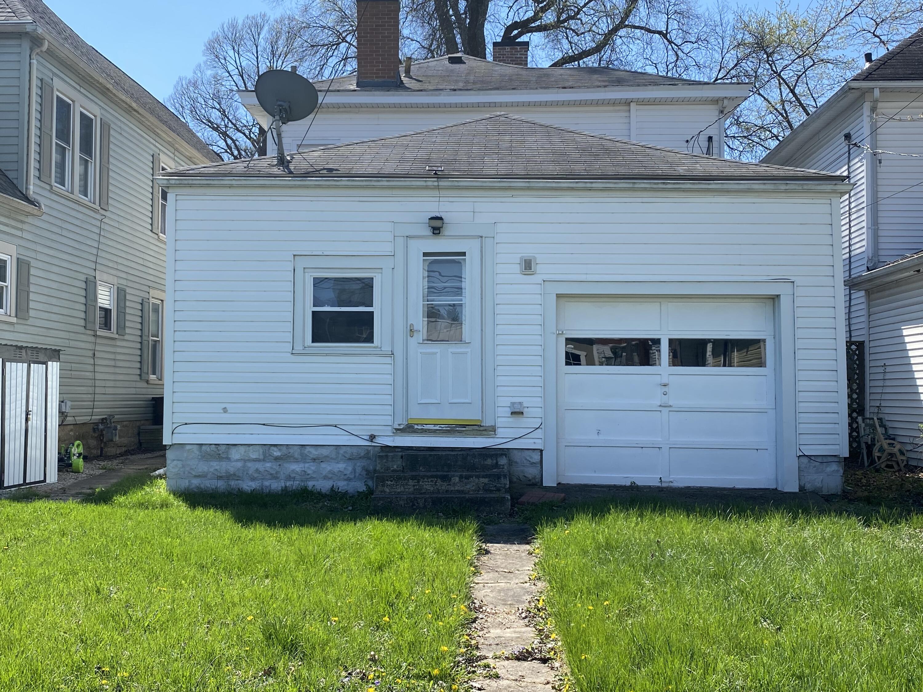 528 W Ash Street Property Photo 17