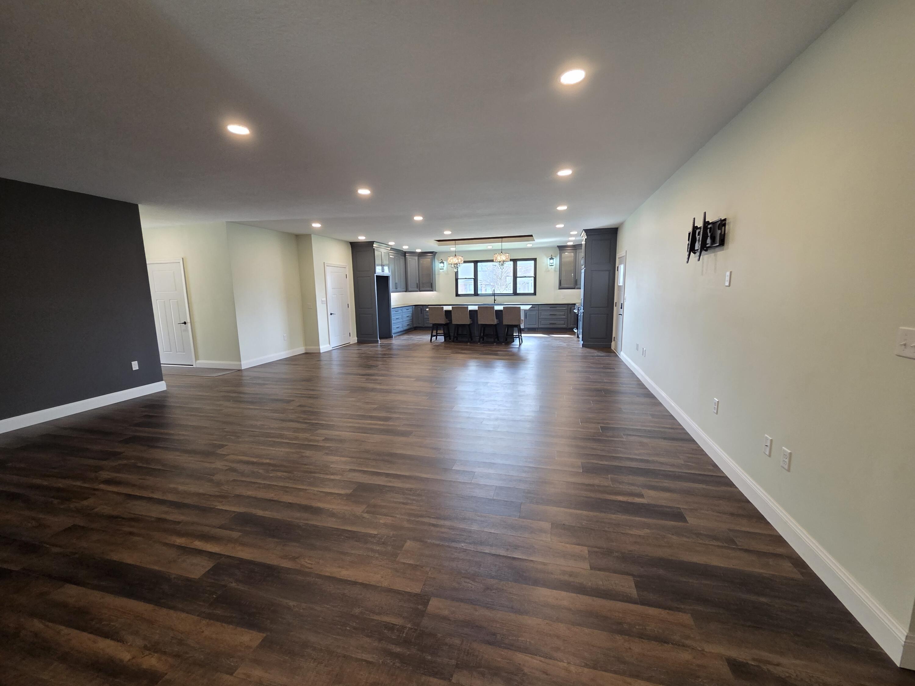 123 S Hamilton Street Property Photo 12