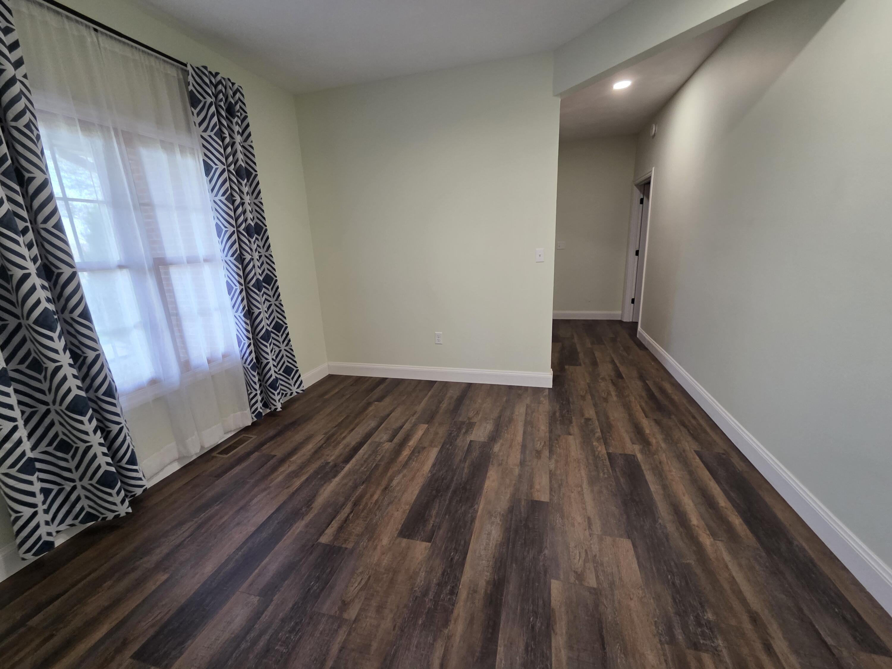 123 S Hamilton Street Property Photo 33