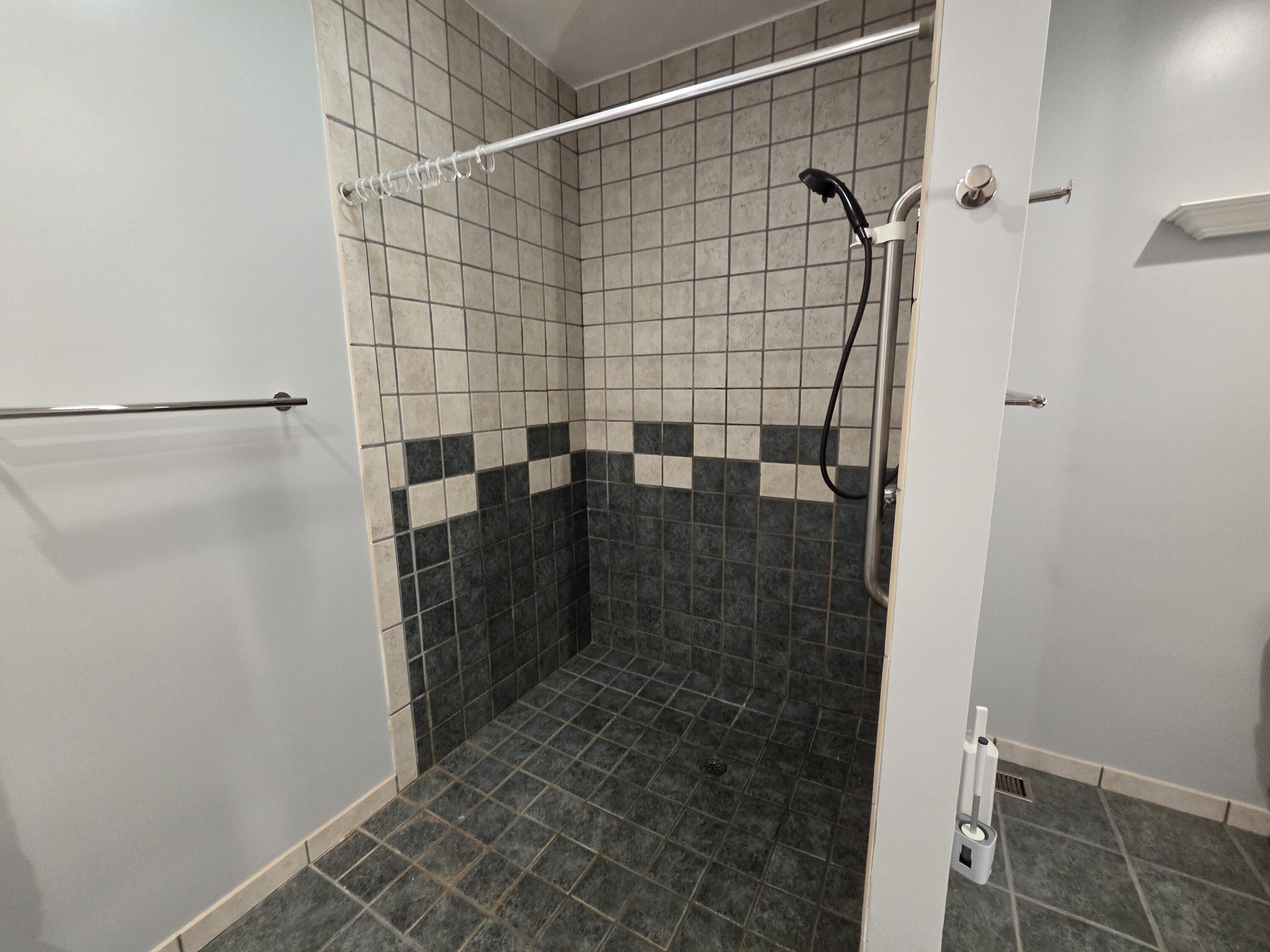123 S Hamilton Street Property Photo 39