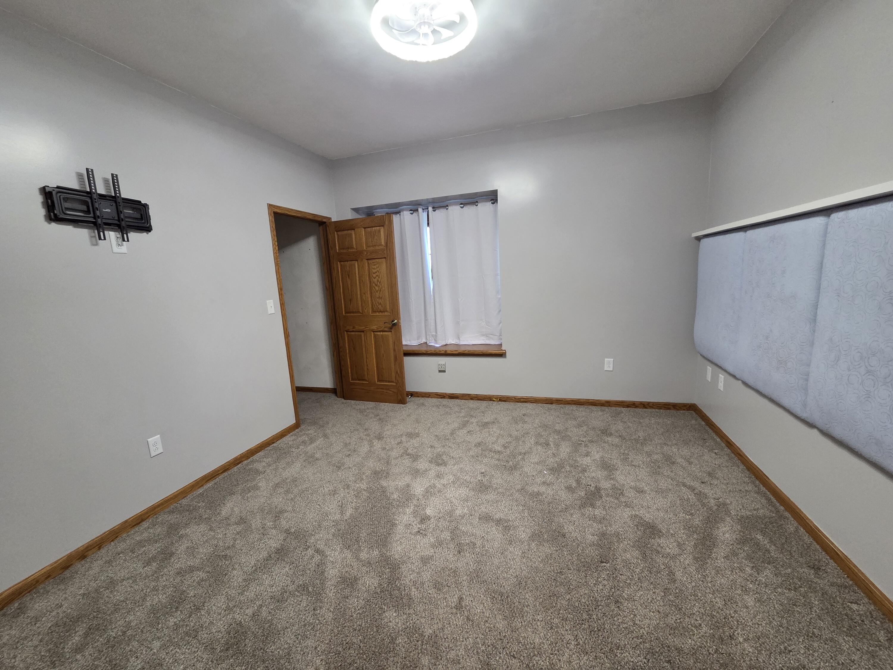 123 S Hamilton Street Property Photo 43