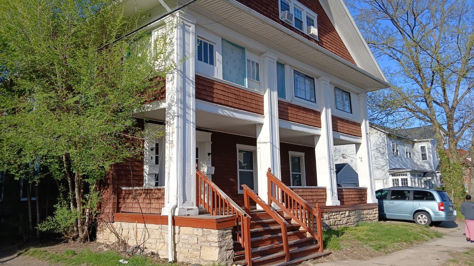 126 E Cassilly Street Property Photo 4