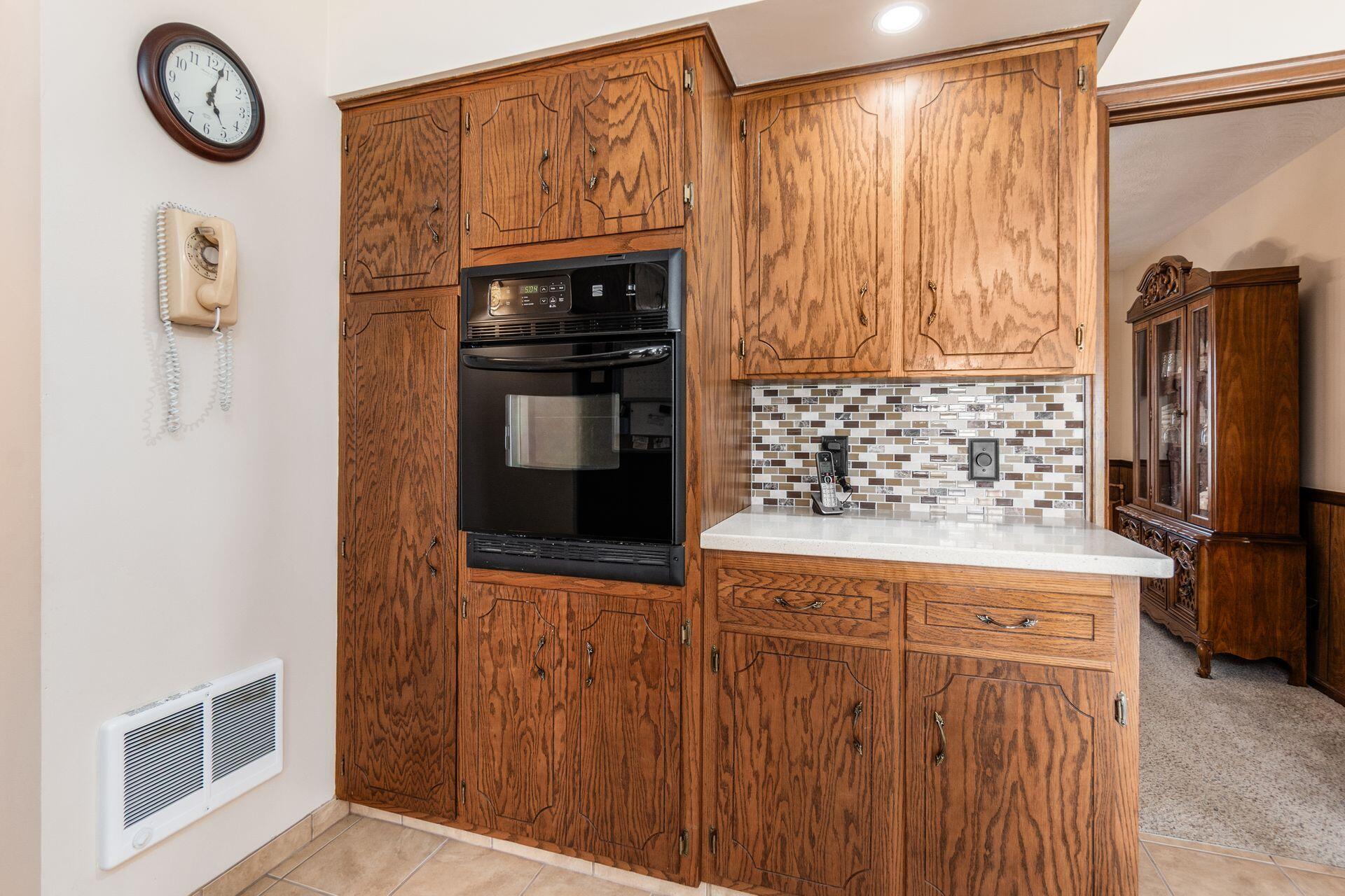 1200 Spring Valley Road Property Photo 5