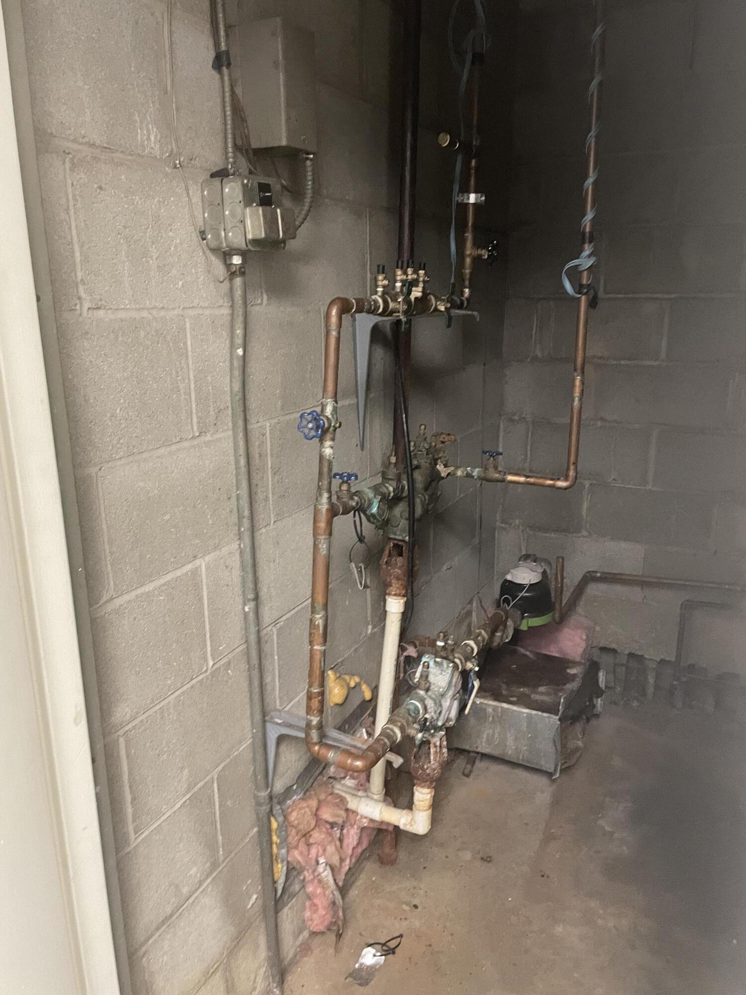 1 E Pleasant Street Property Photo 16