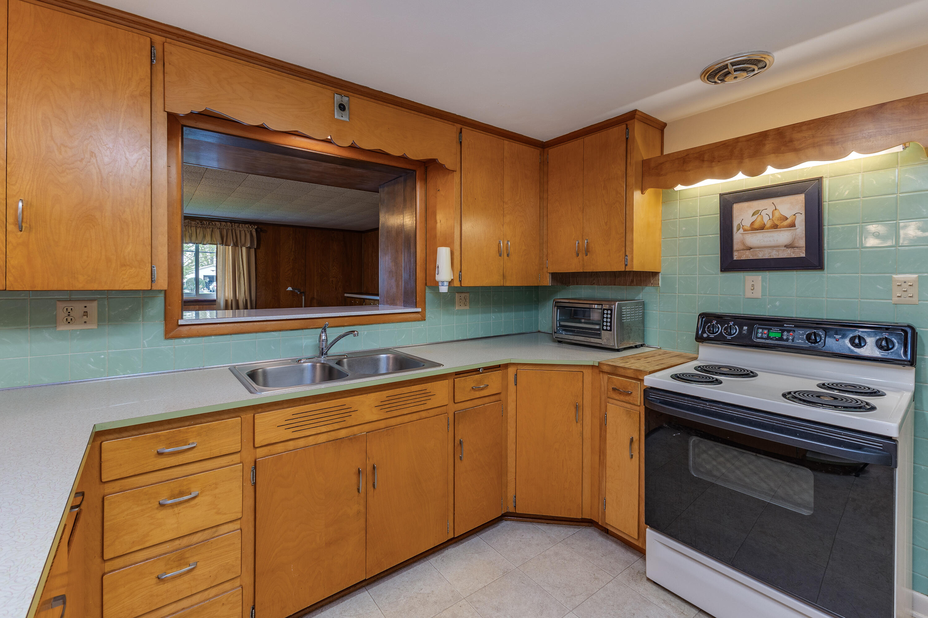 305 Sharon Drive Property Photo 17