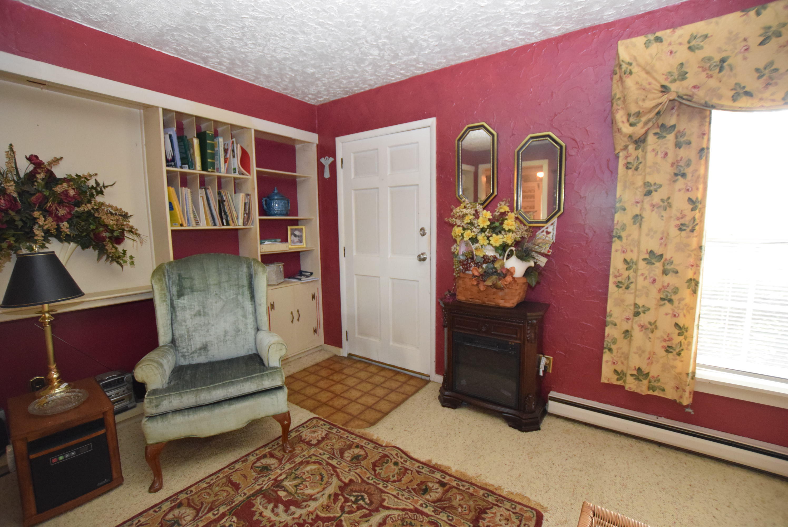 3039 Mcclellan Drive Property Photo 2