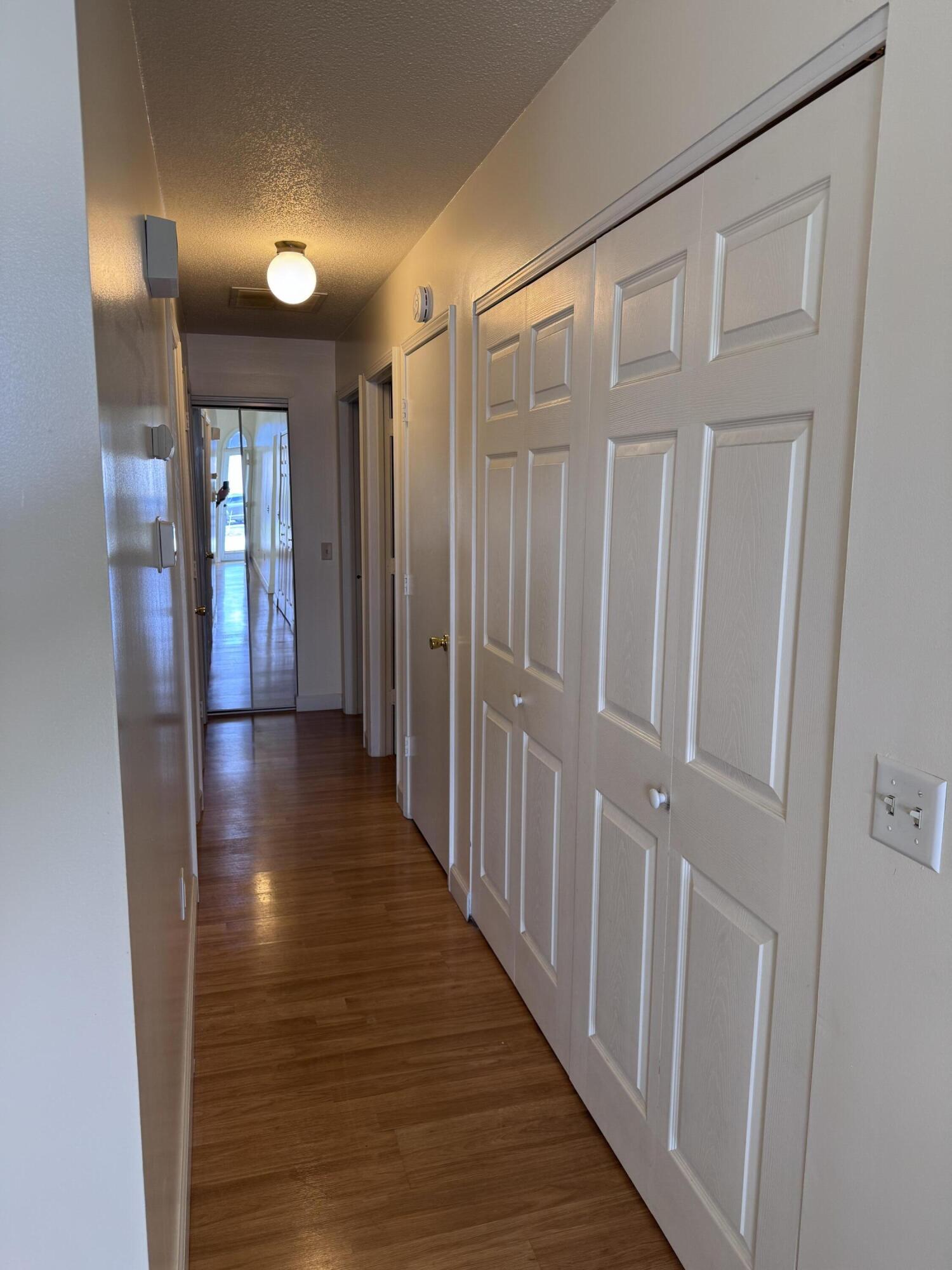 805 Townview Drive Property Photo 4