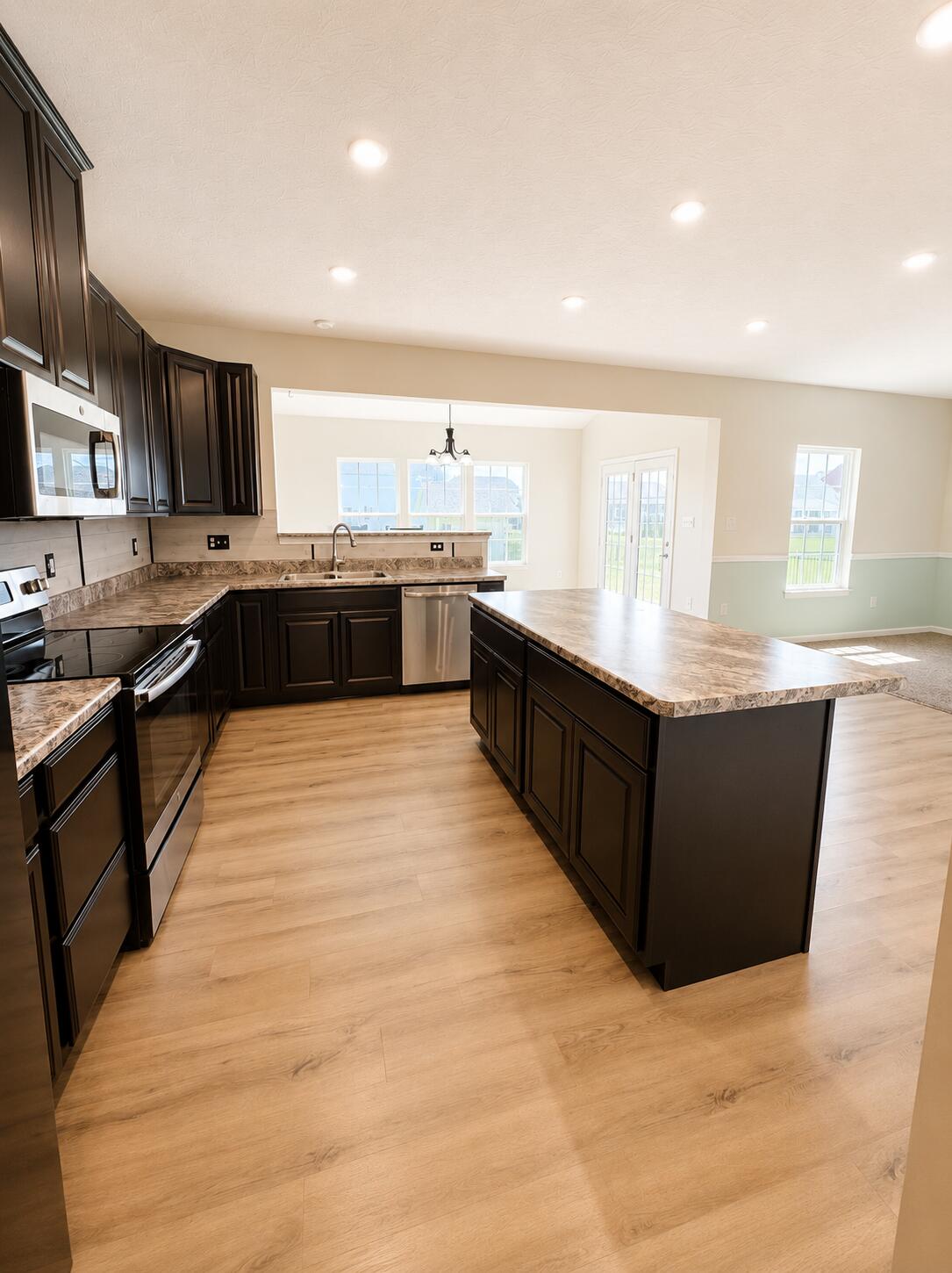 1144 Red Maple Drive Property Photo 13