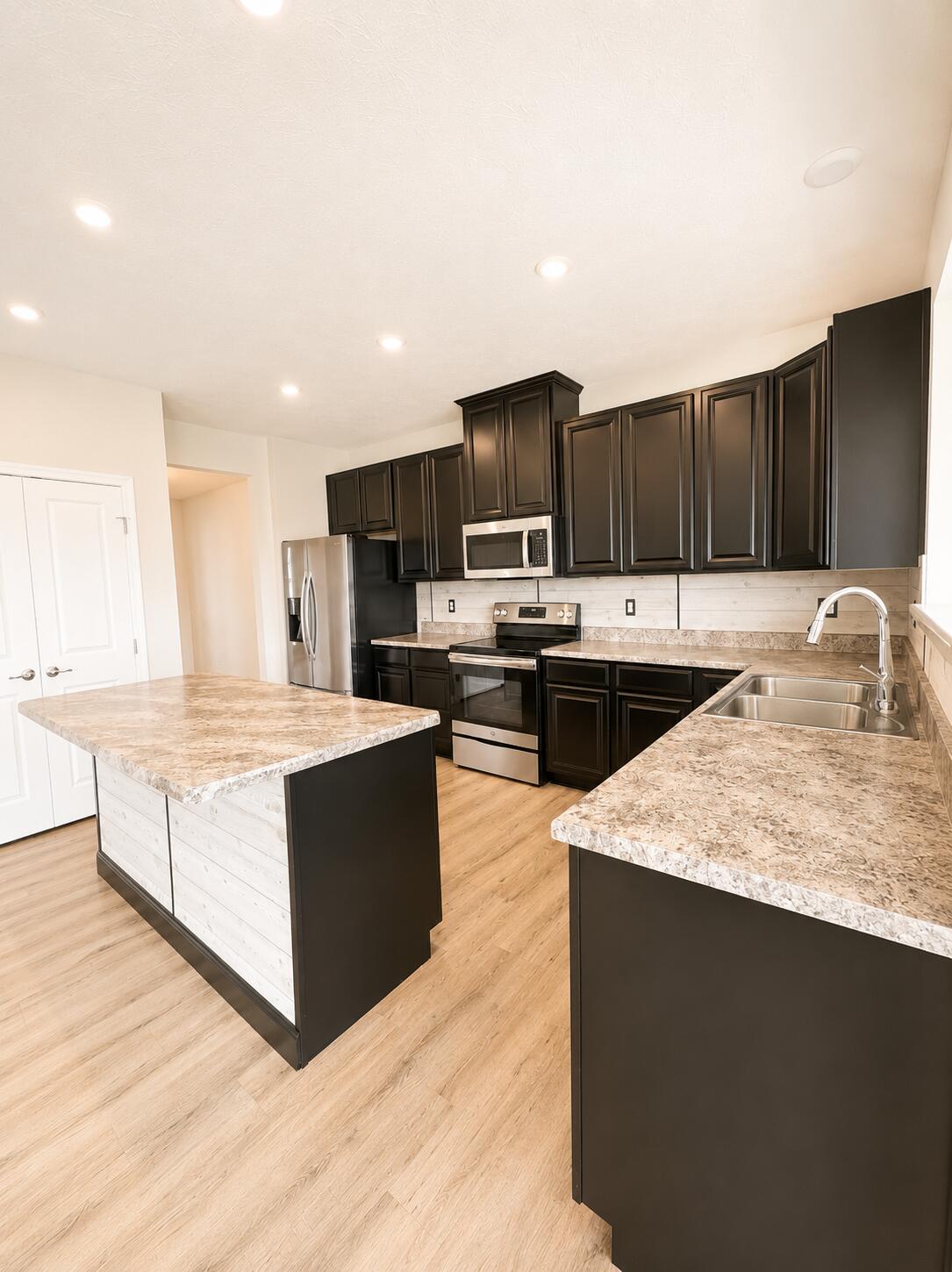 1144 Red Maple Drive Property Photo 15
