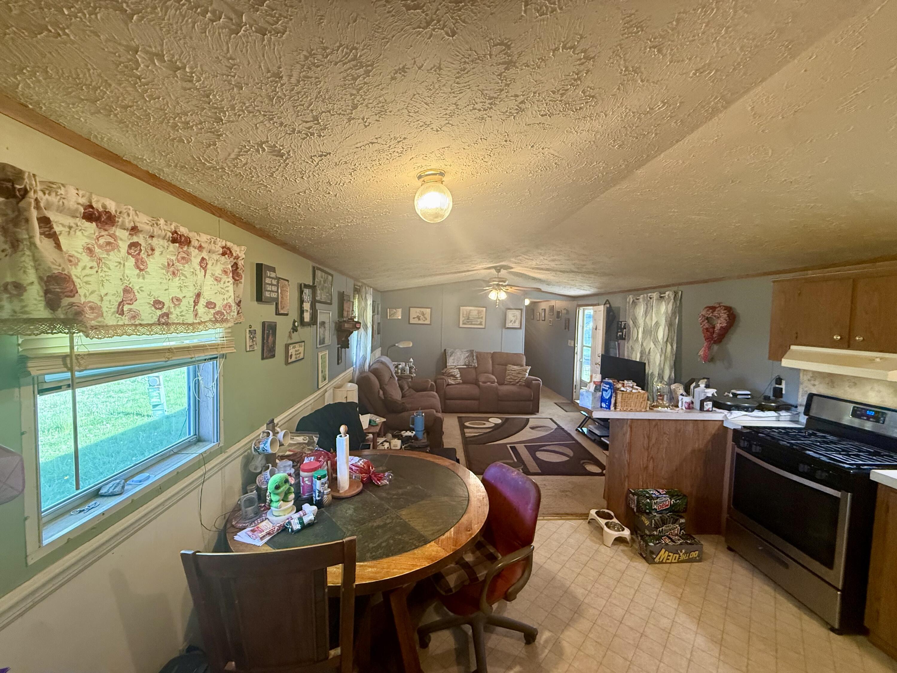 88 Willowwood Circle Property Photo 4