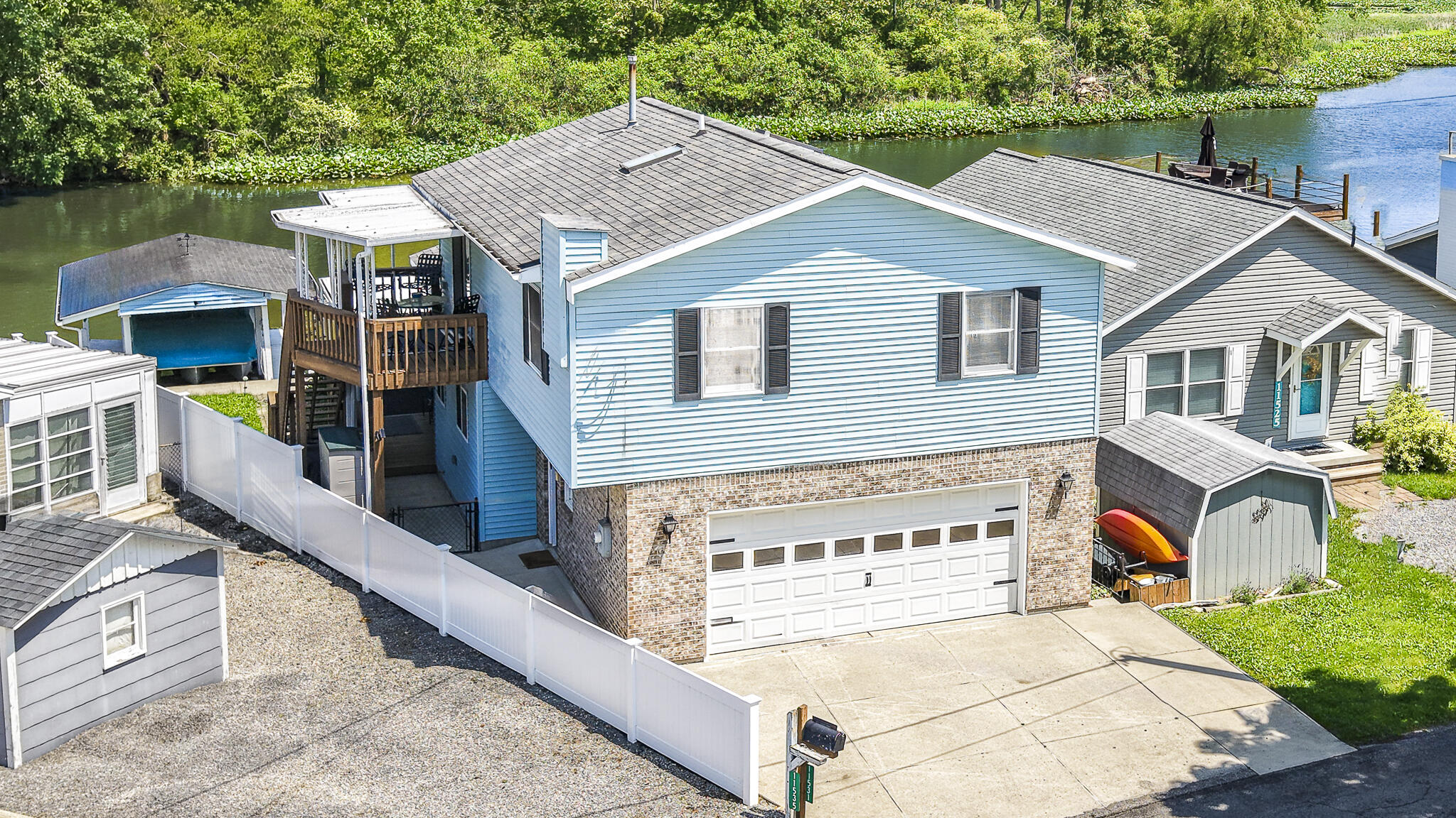 11531 Circle Drive Property Photo 3