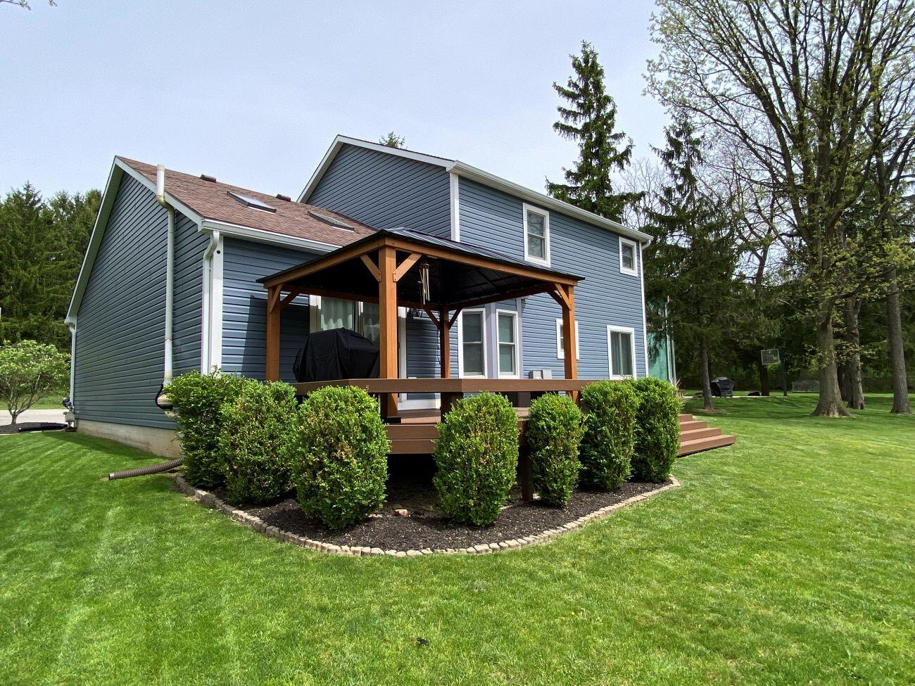 101 Pinecrest Court Property Photo 2