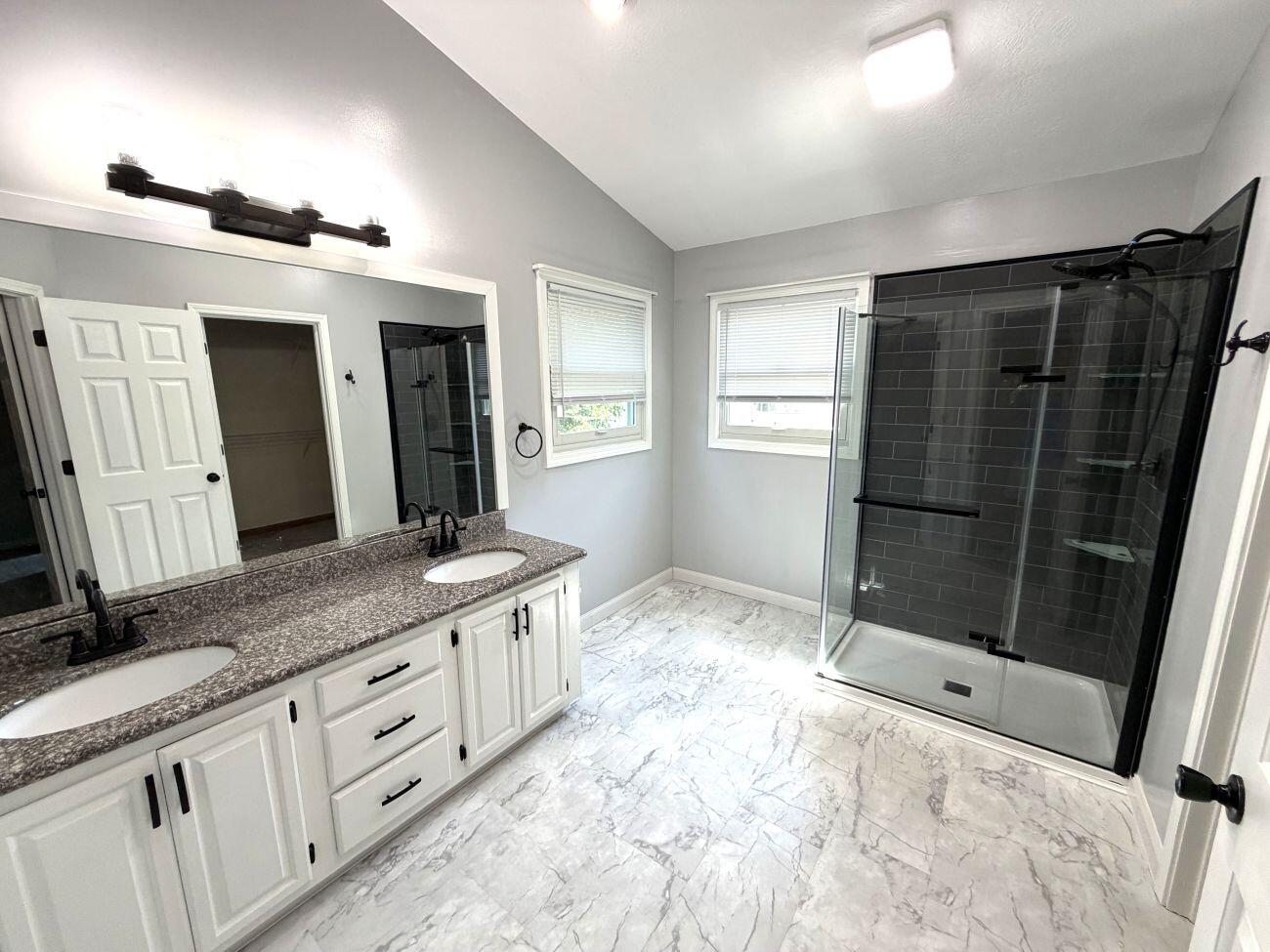 101 Pinecrest Court Property Photo 12