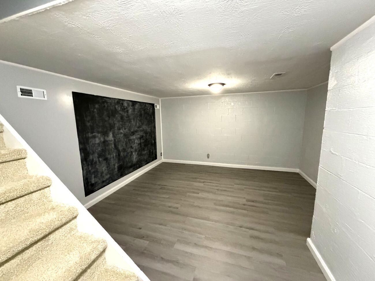 101 Pinecrest Court Property Photo 21