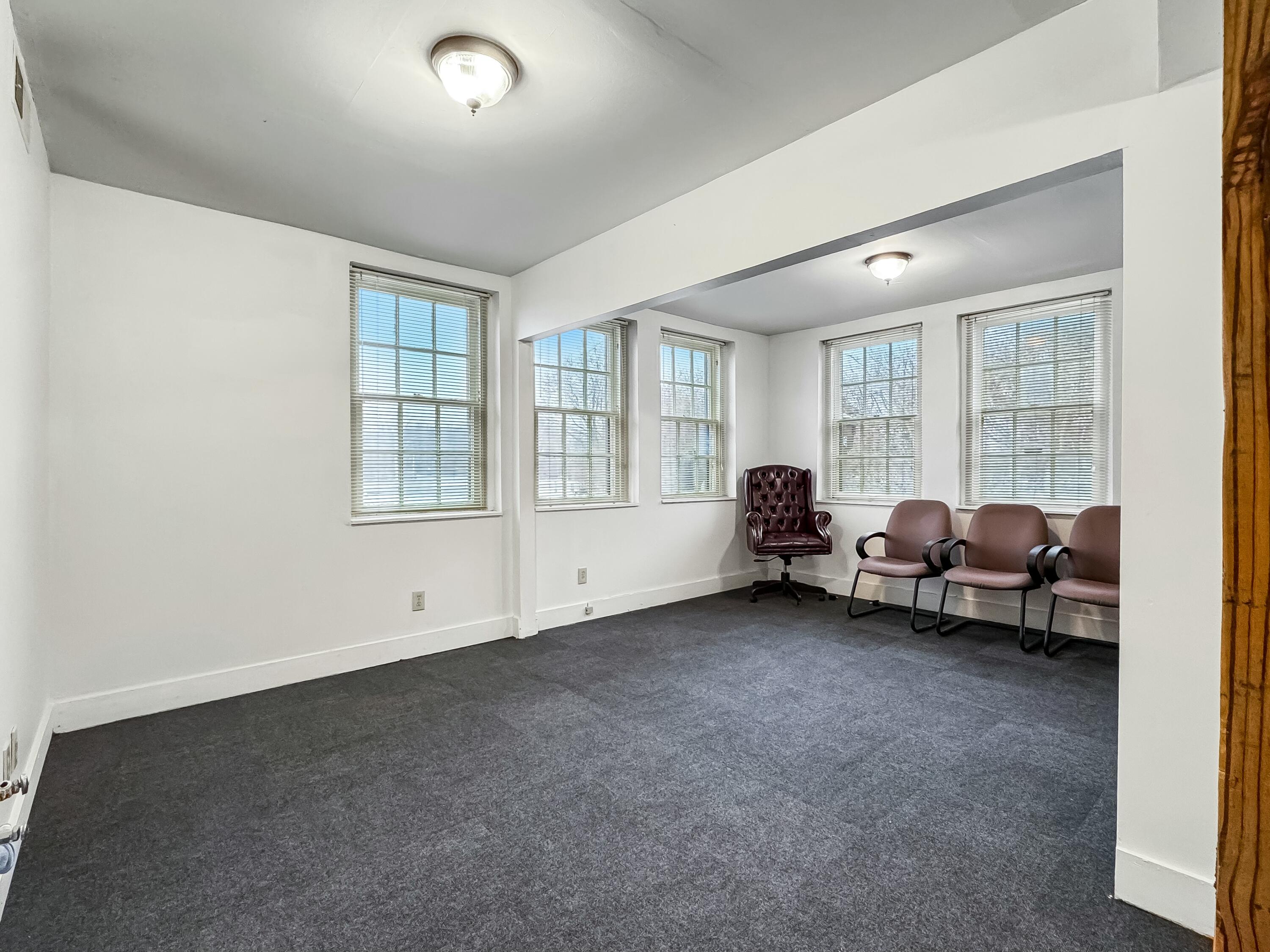 4800 Urbana Road Property Photo 14