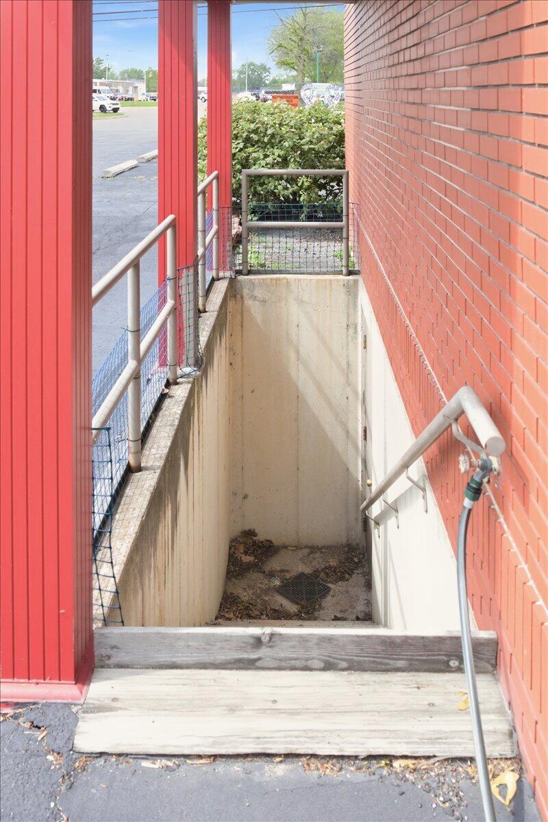 718 E Wayne Street Property Photo 7
