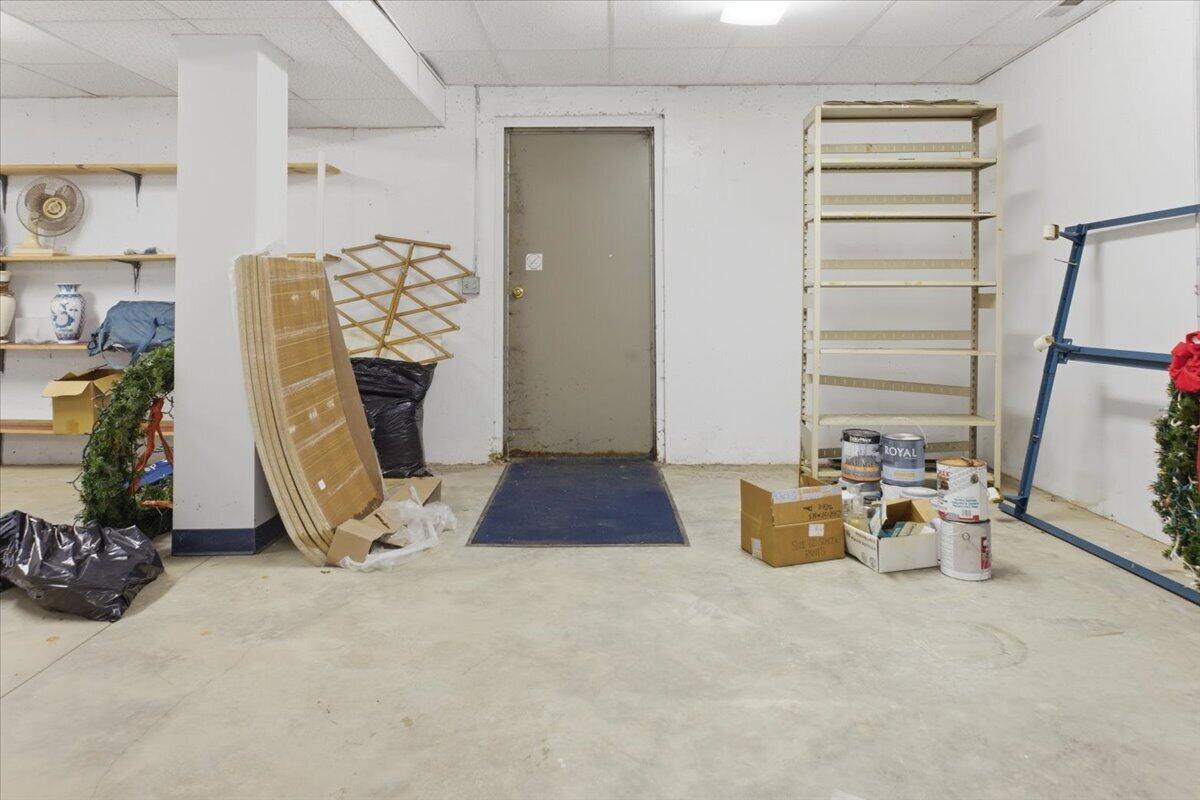 718 E Wayne Street Property Photo 65