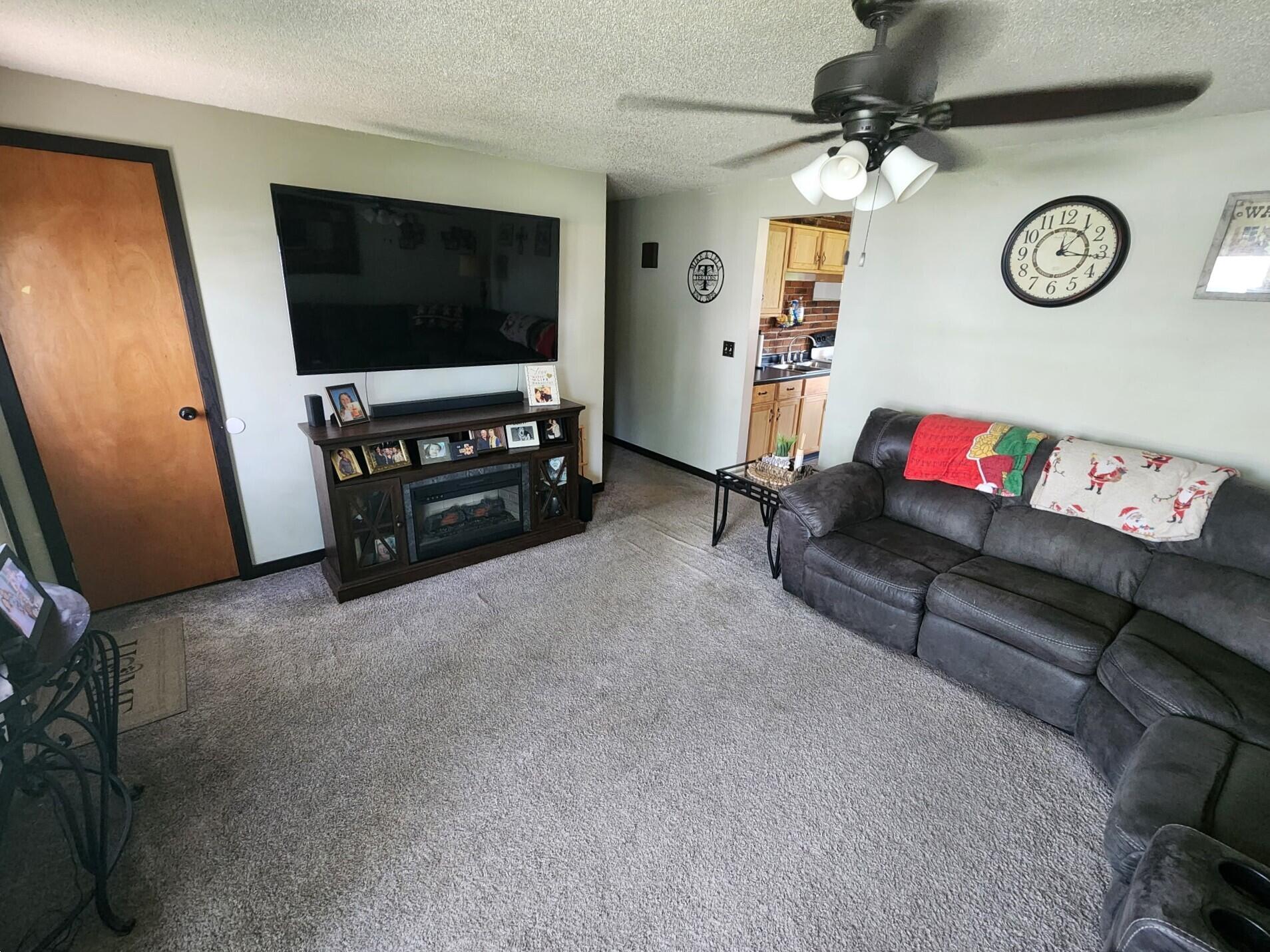 148 Margo Lane Property Photo 3