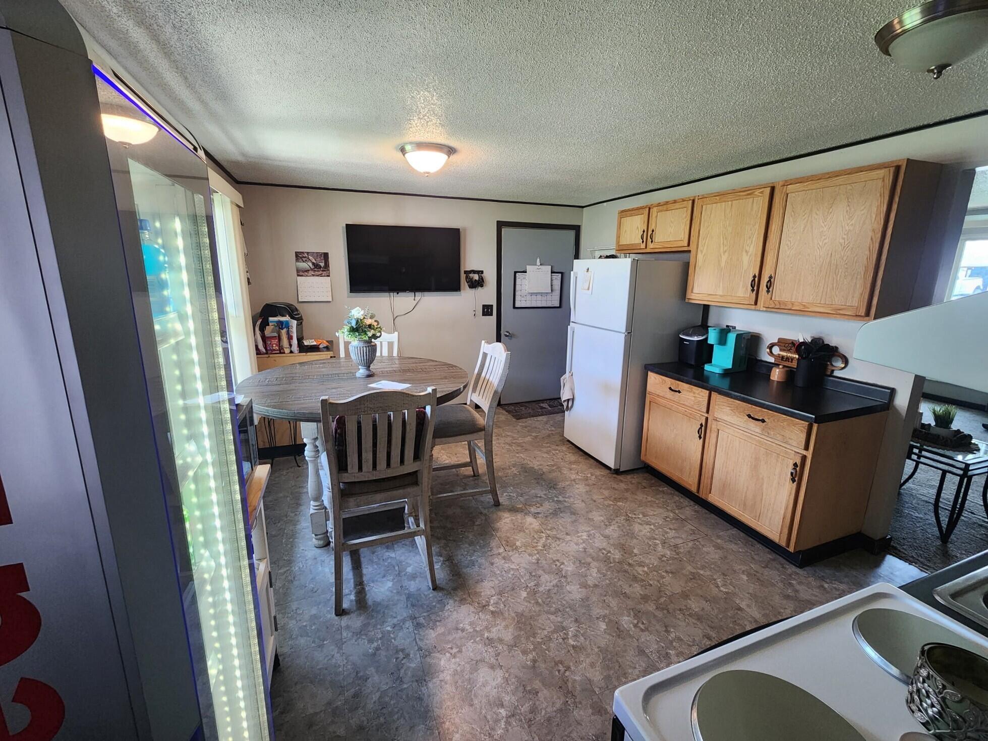 148 Margo Lane Property Photo 6