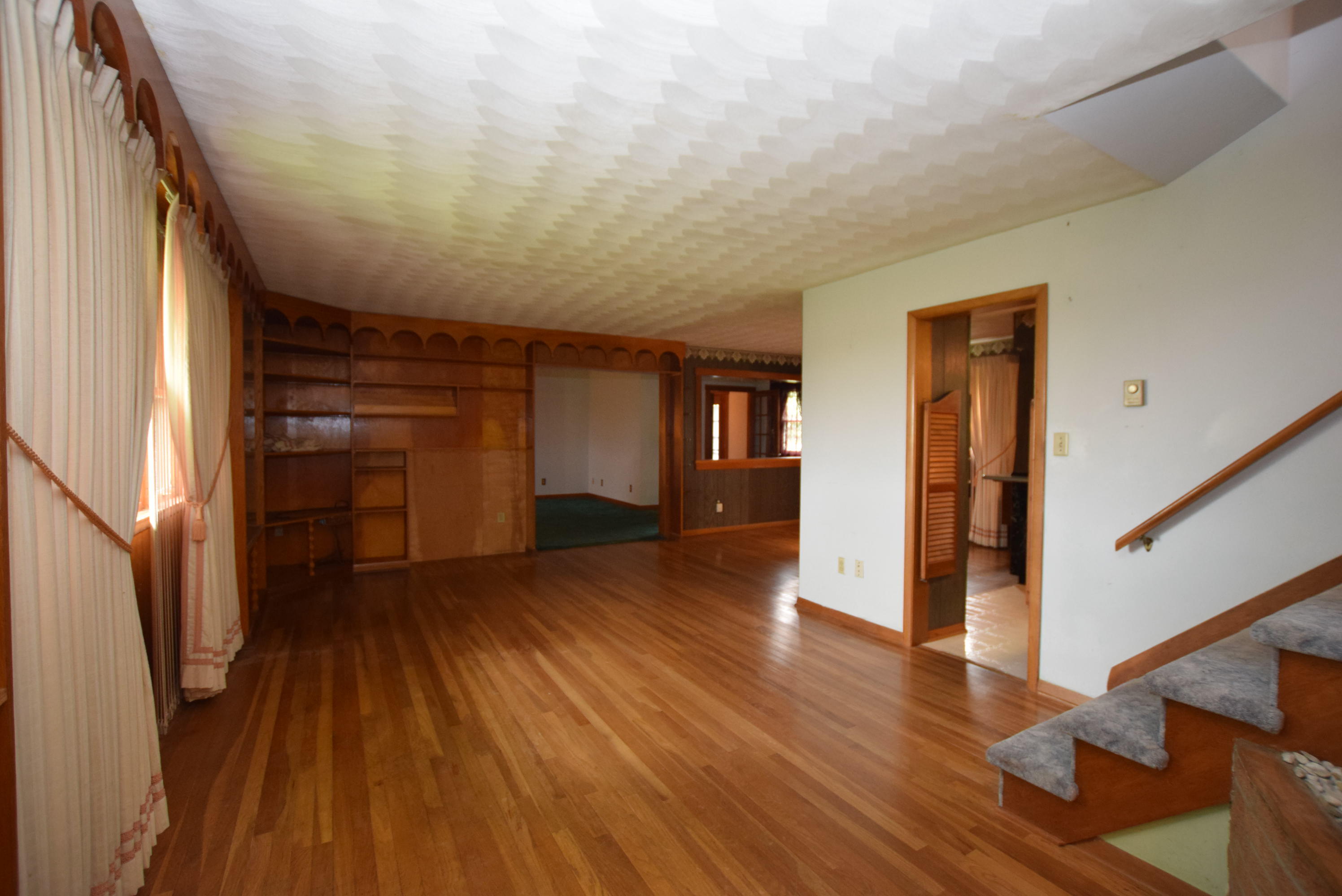 1121 Edinger Road Property Photo 4