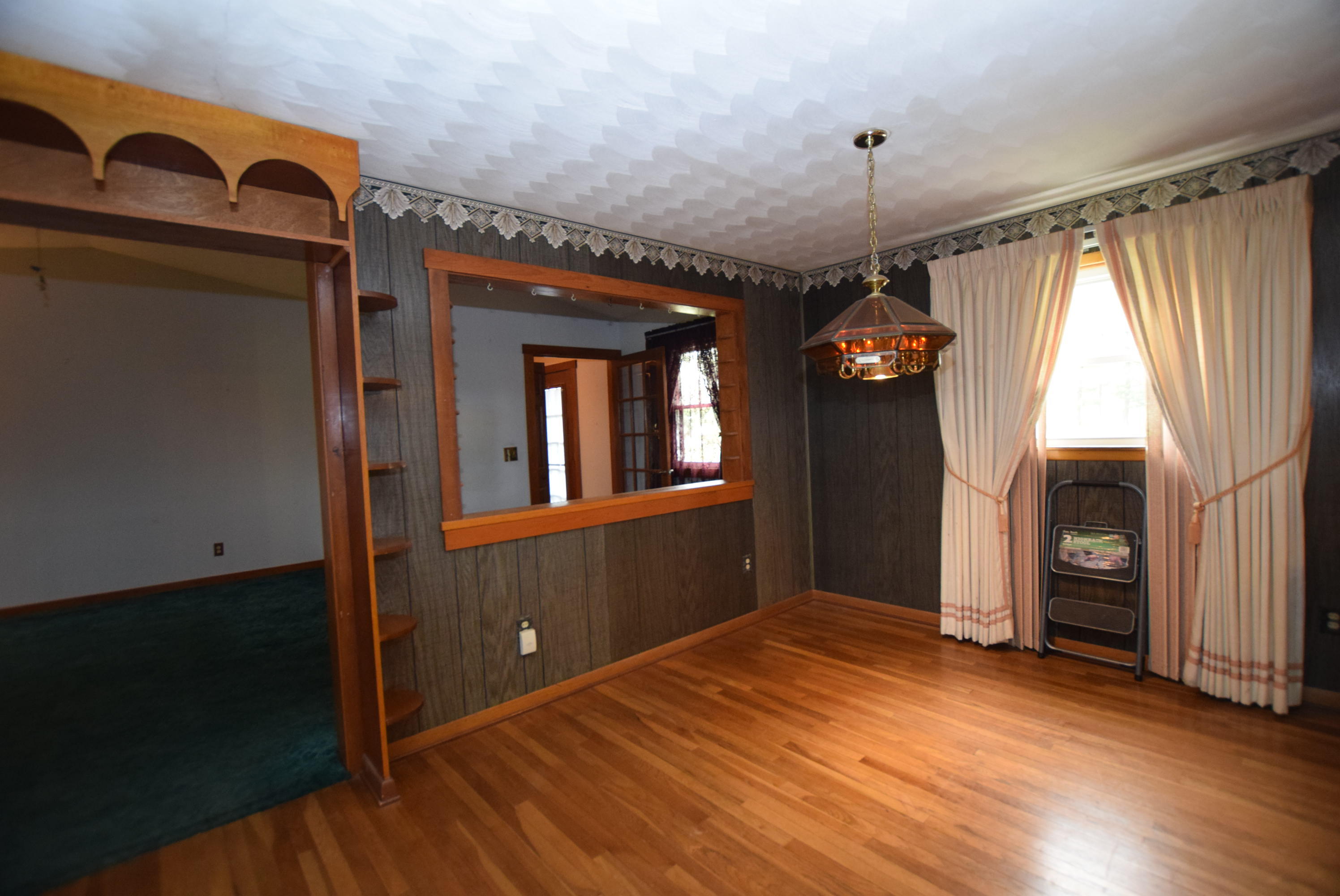 1121 Edinger Road Property Photo 6
