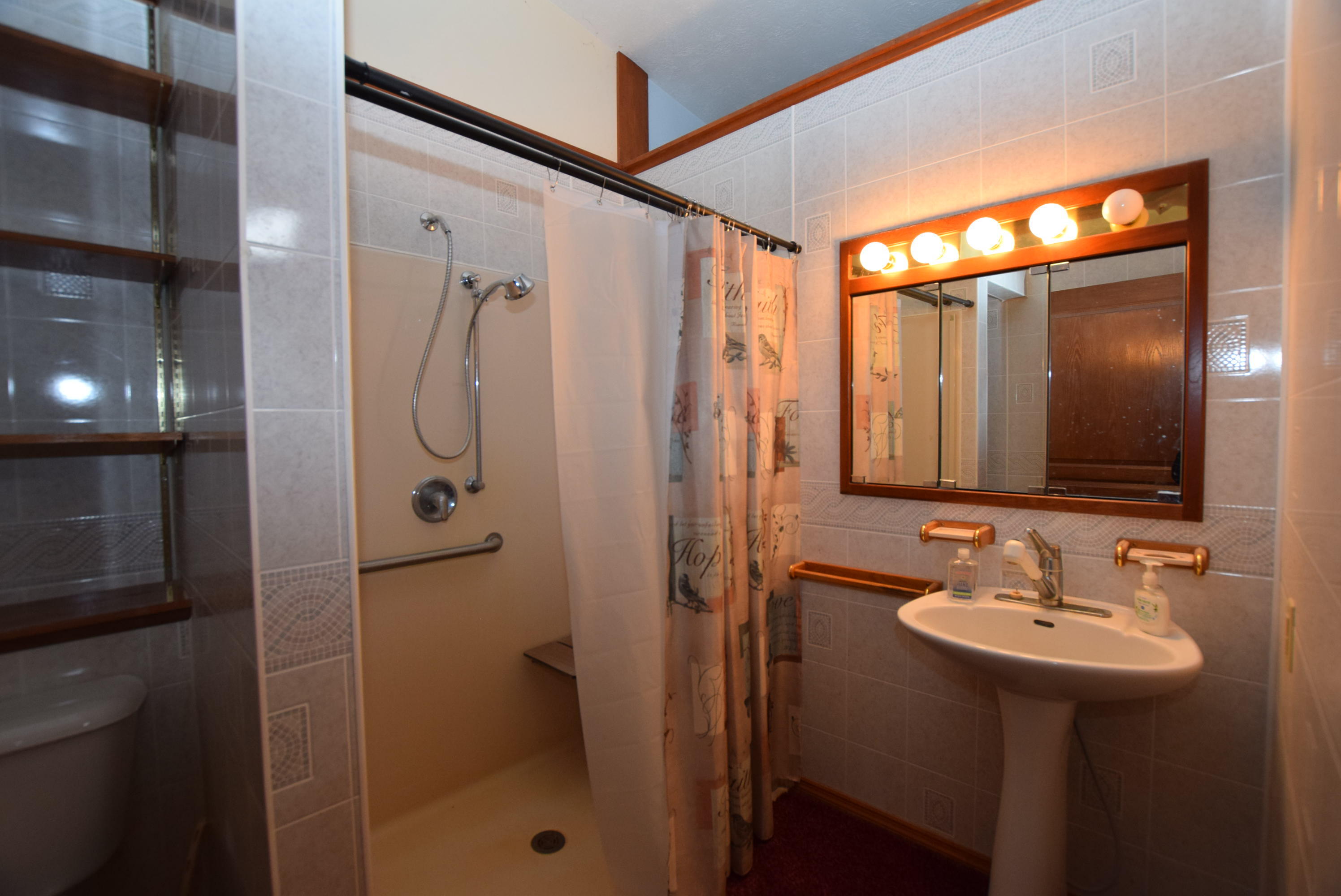 1121 Edinger Road Property Photo 19