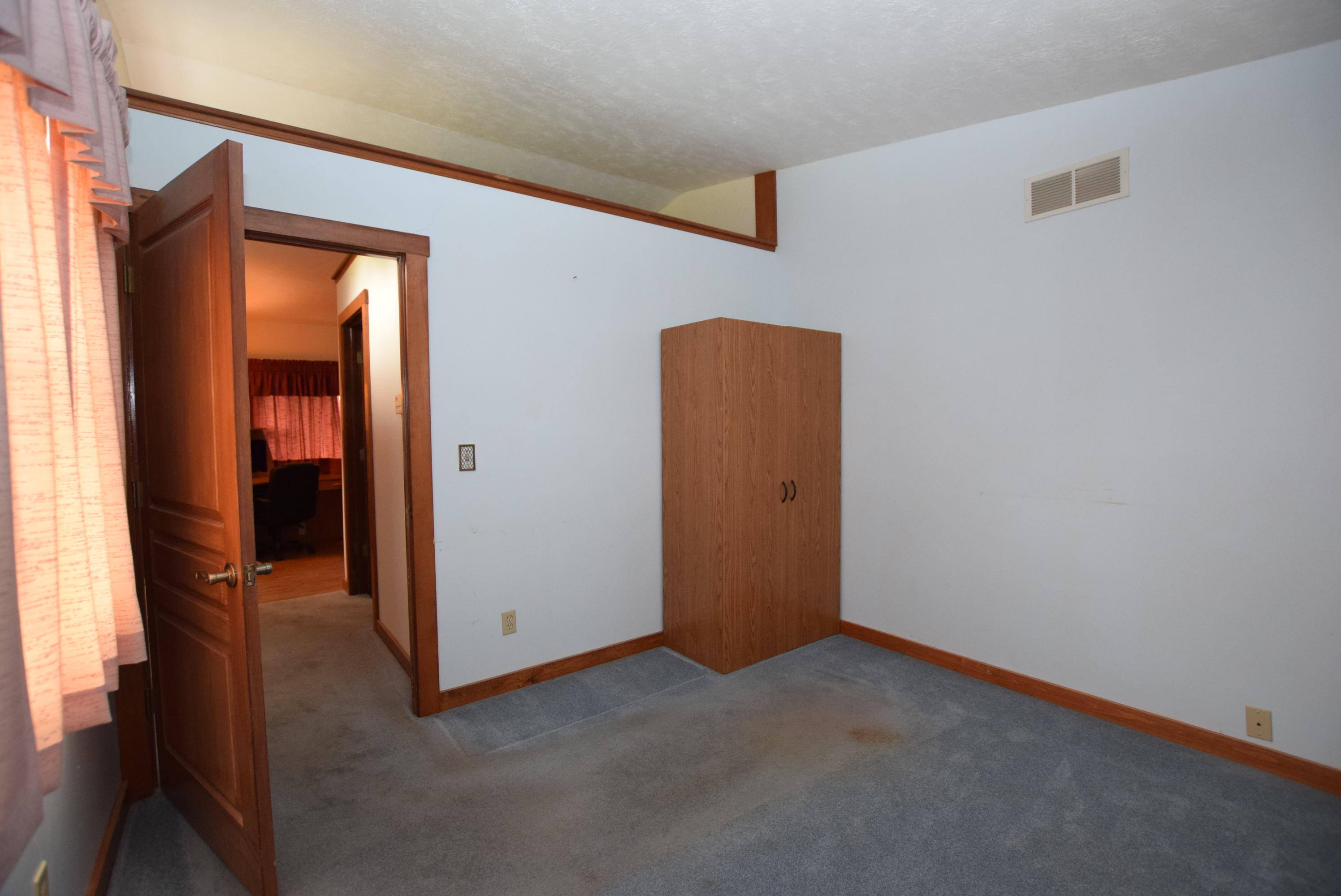 1121 Edinger Road Property Photo 22