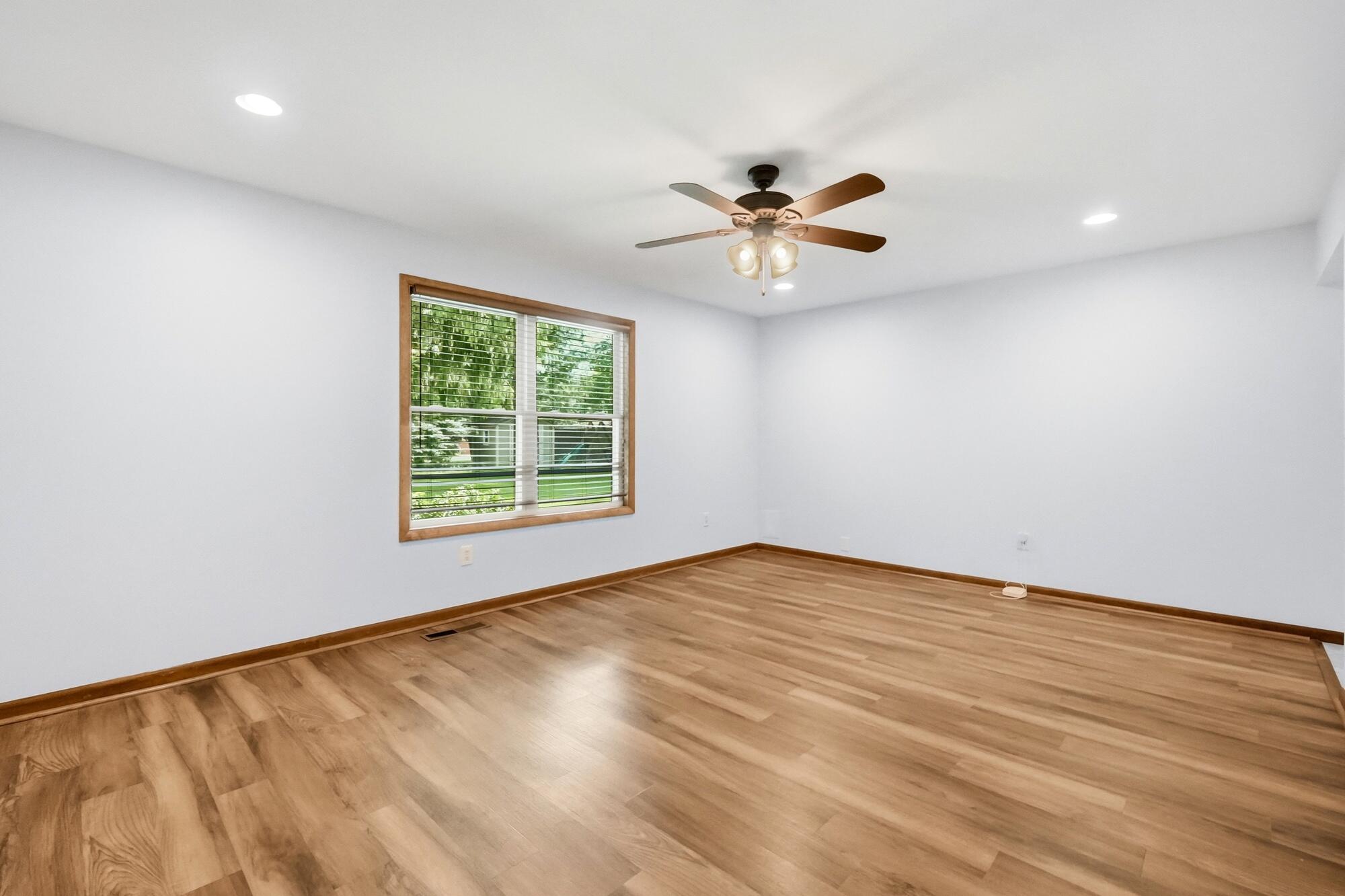 196 Cambria Drive Property Photo 8