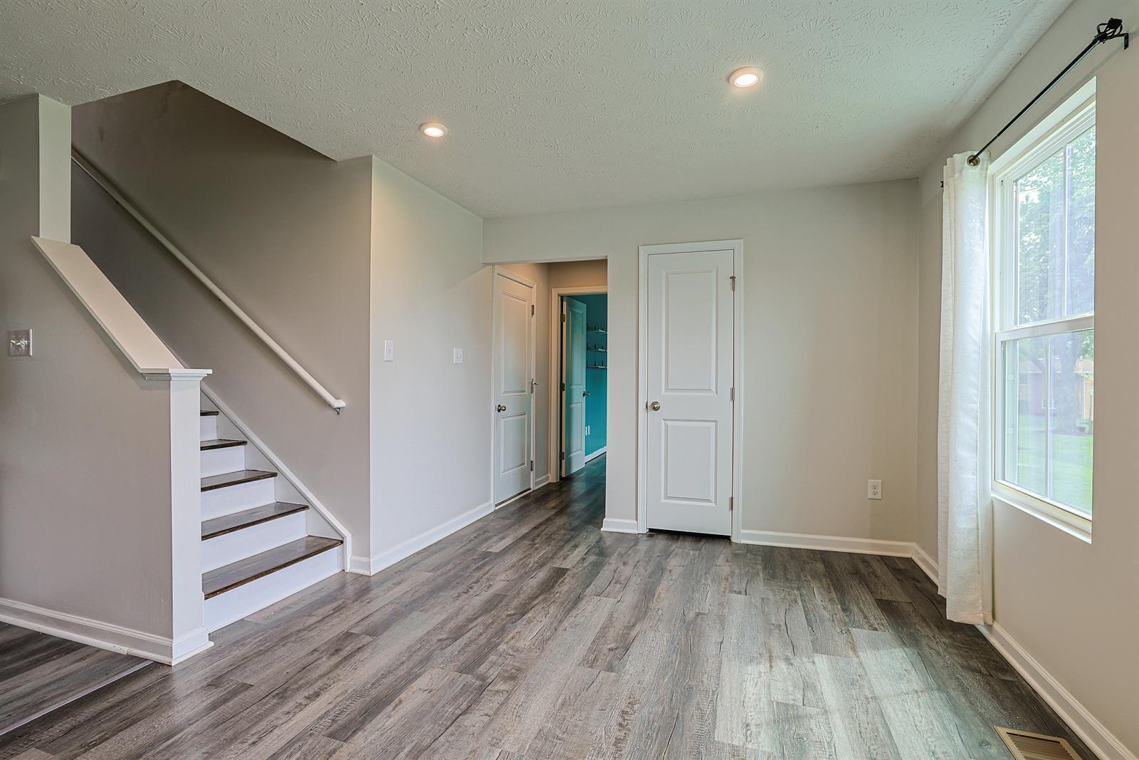 517 Skyway Drive Property Photo 14
