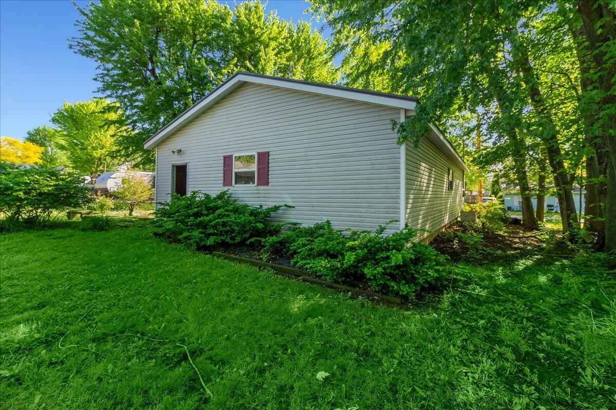 11209 Oneida Path Property Photo 3