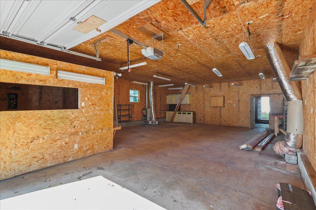 11209 Oneida Path Property Photo 6