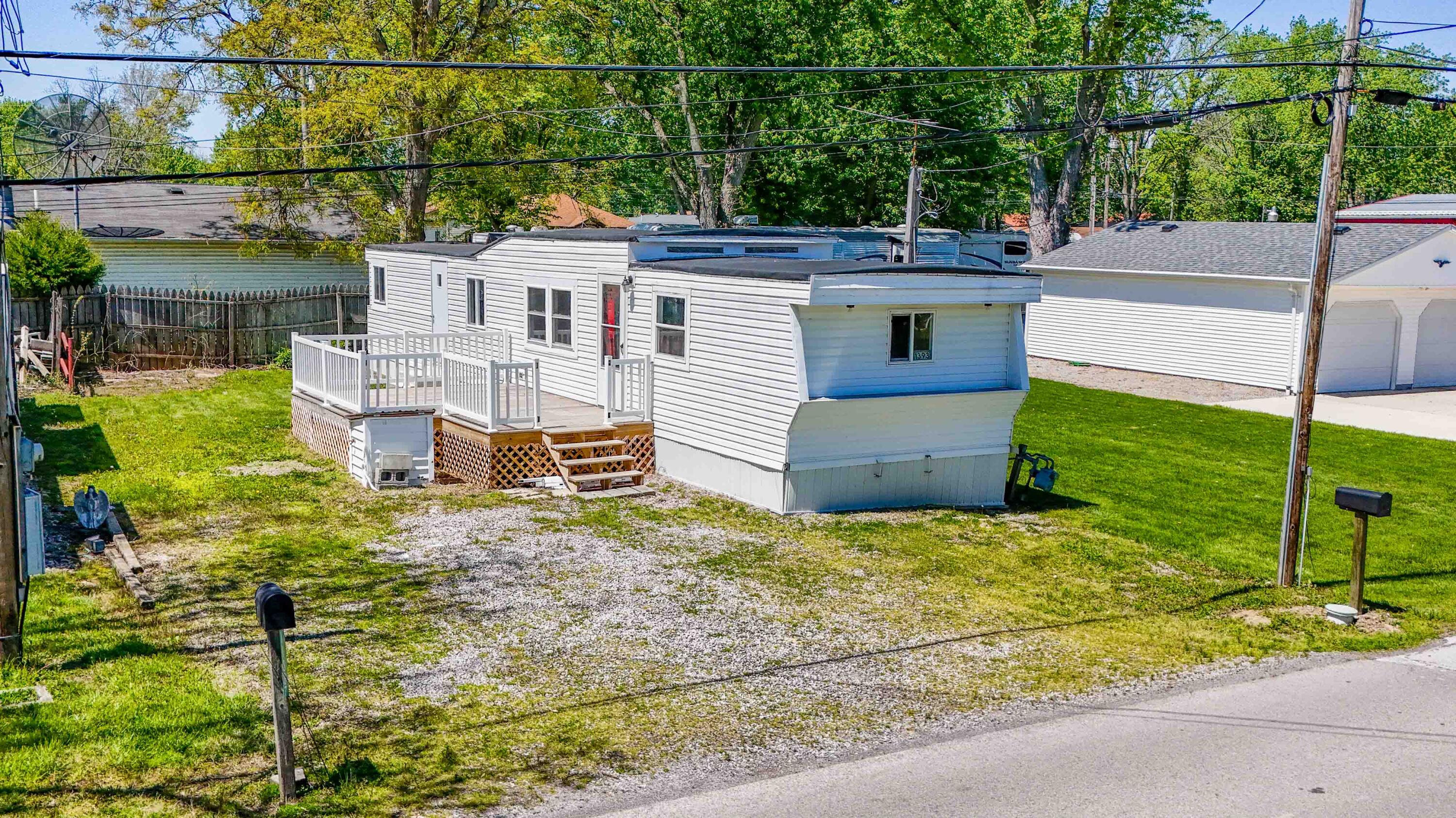 11393 Ash Avenue Property Photo 9