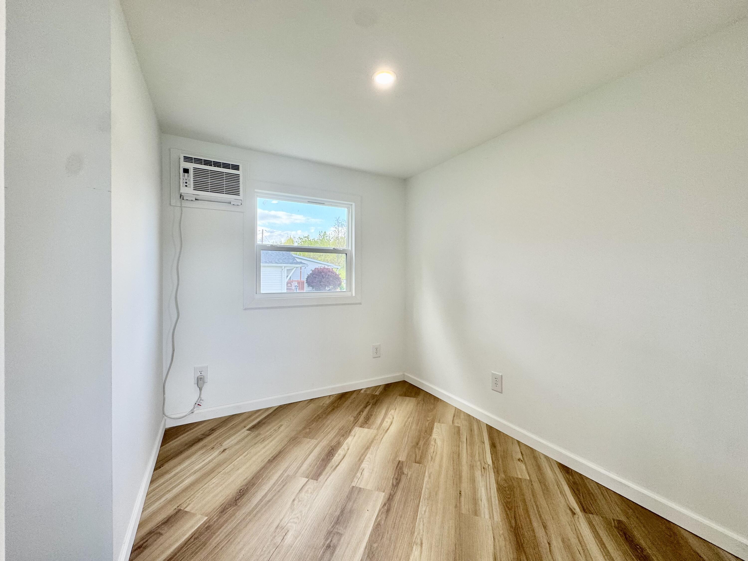 11393 Ash Avenue Property Photo 23