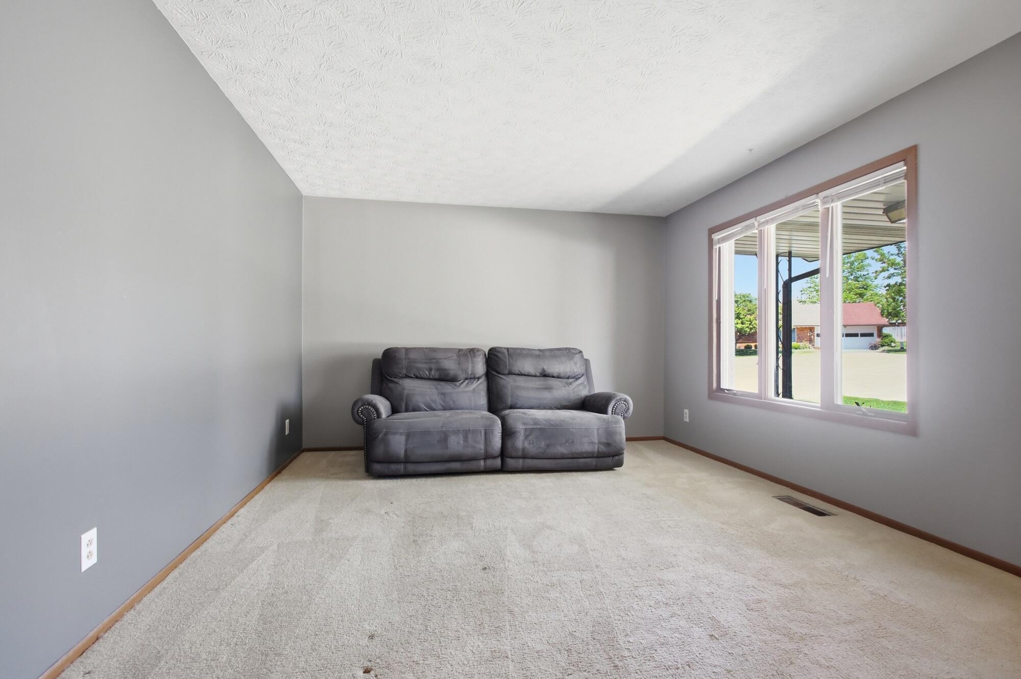 531 Argonne Avenue Property Photo 7