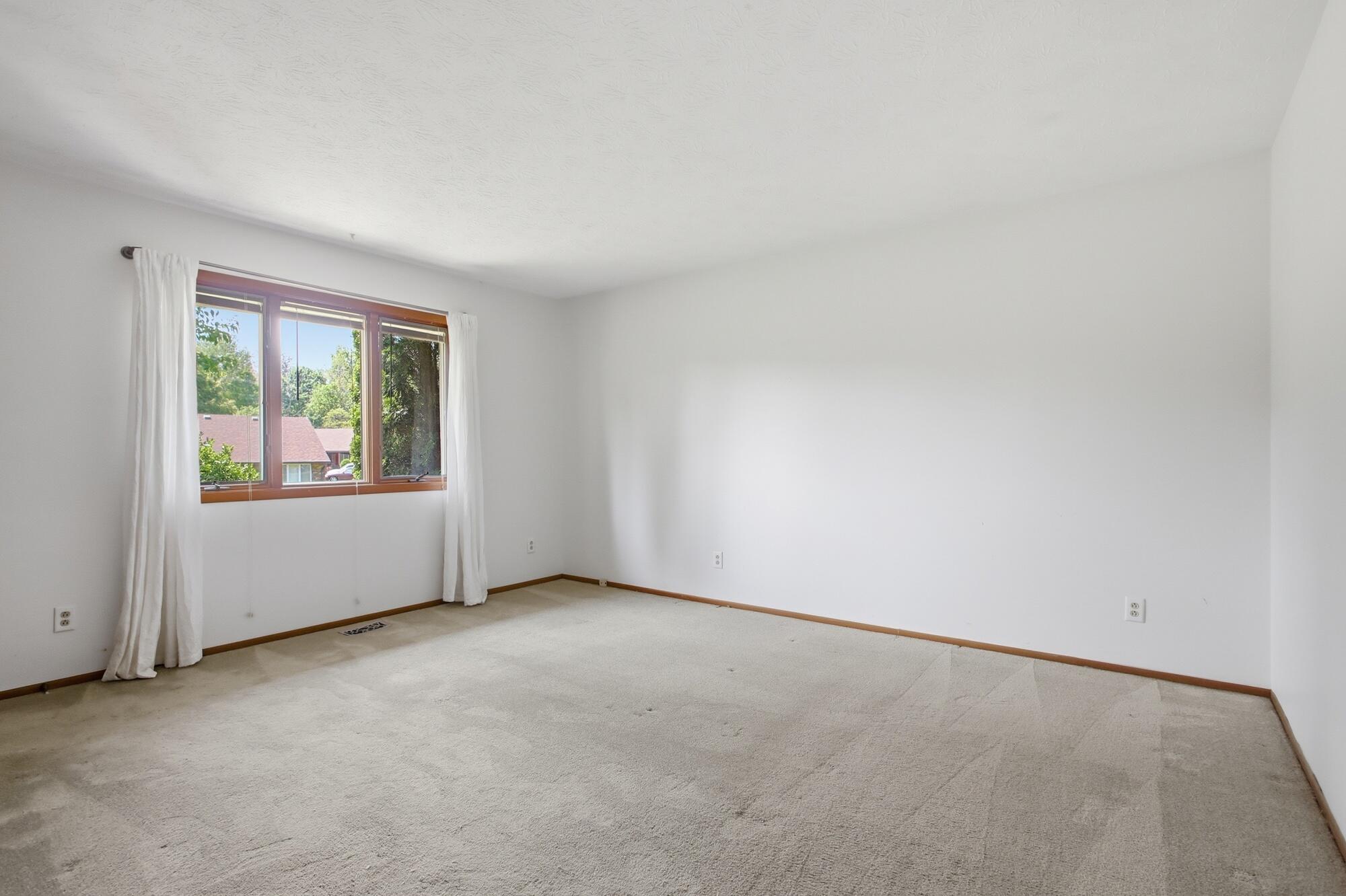 531 Argonne Avenue Property Photo 15