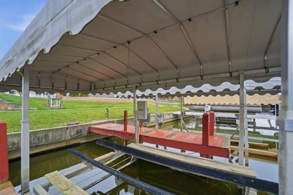 11298 Northlake Drive Property Photo 8