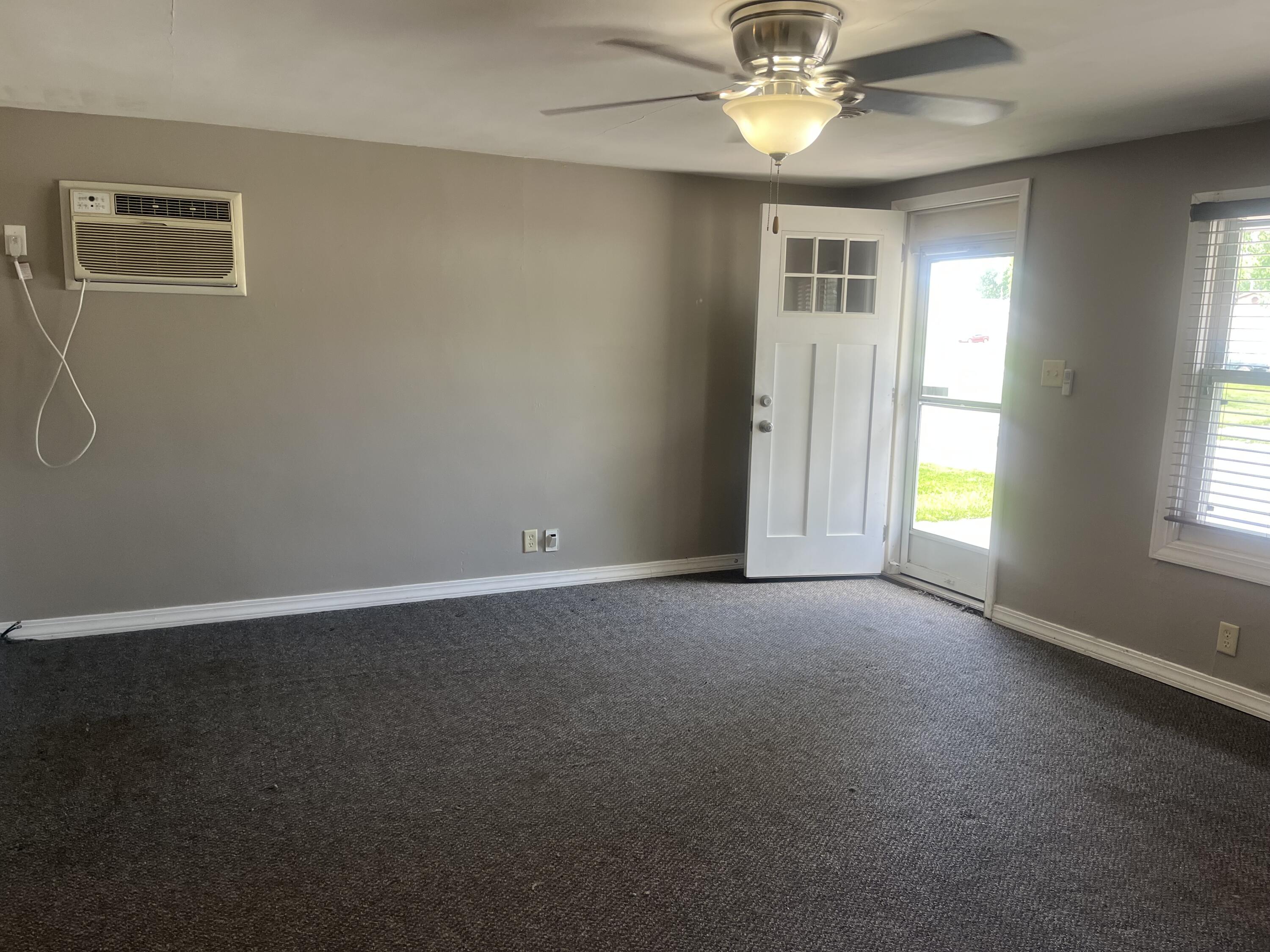 1105 Forest Street Property Photo 4