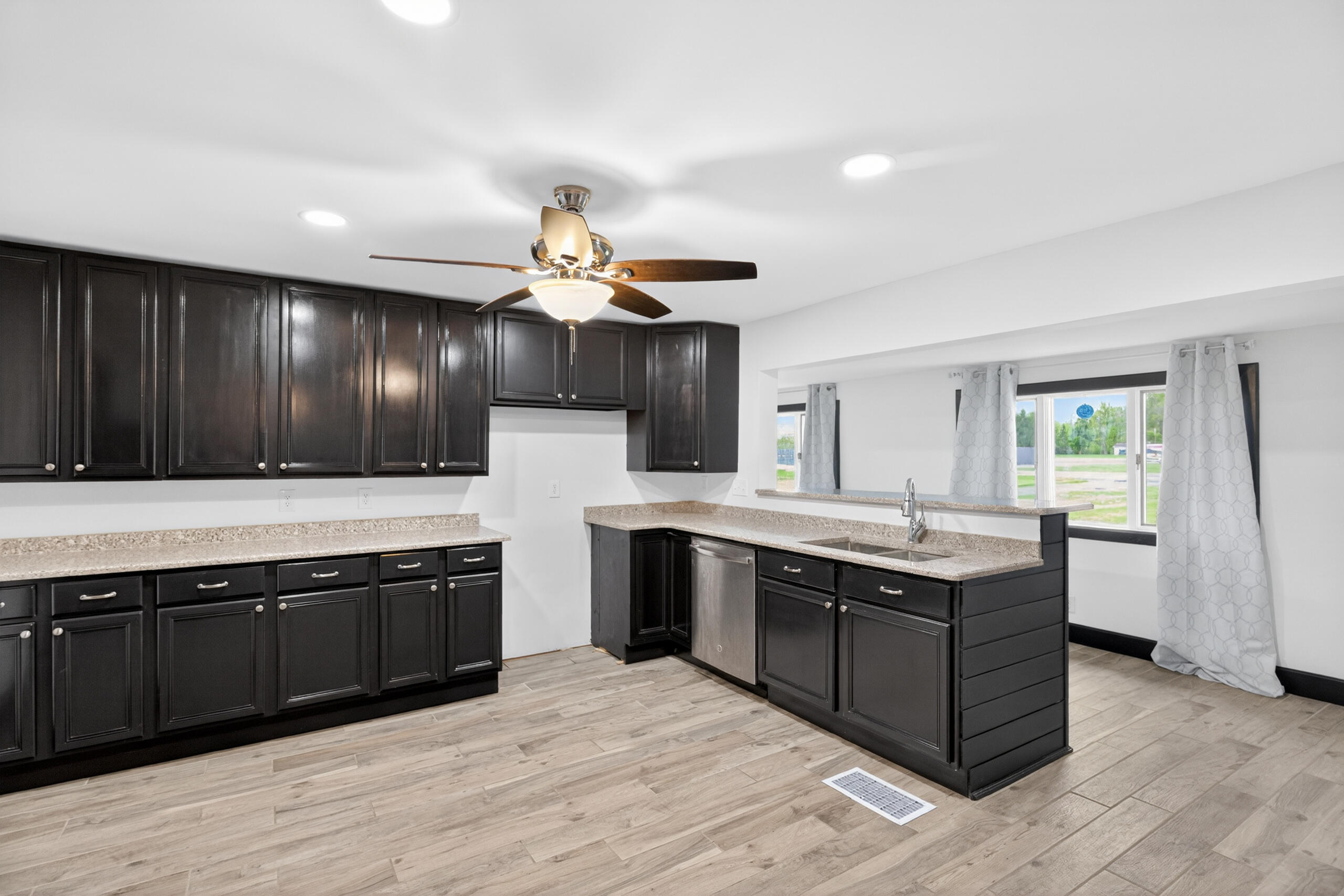 14795 N State Route 235 Property Photo 10